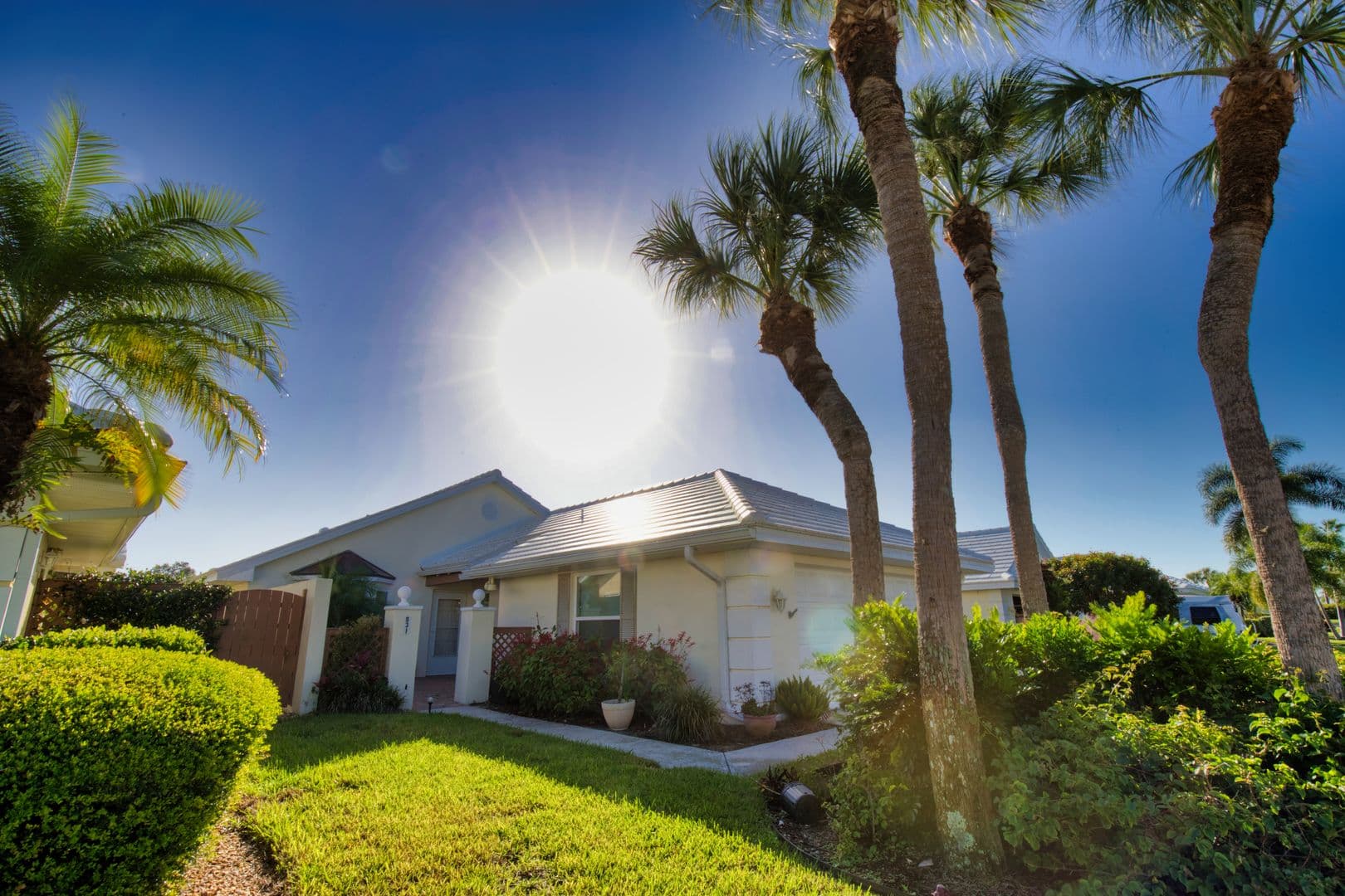 Venice House: 831 Harrington Lake Lane #37