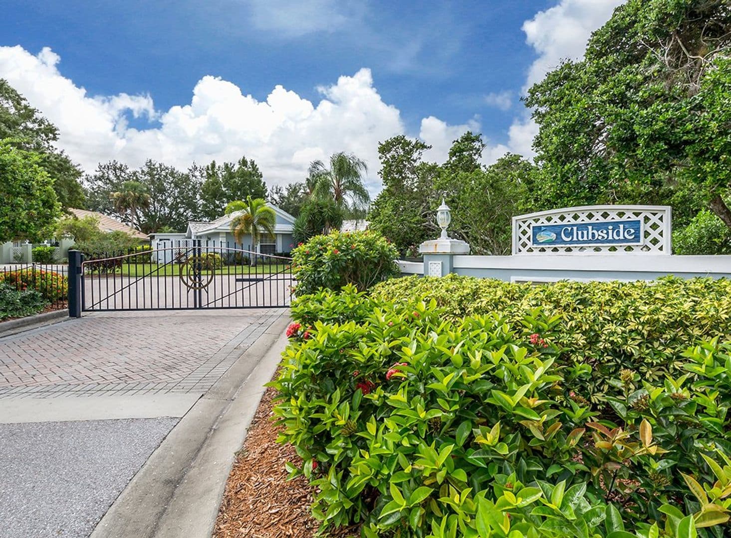 Venice Apartment: 540 Clubside Circle