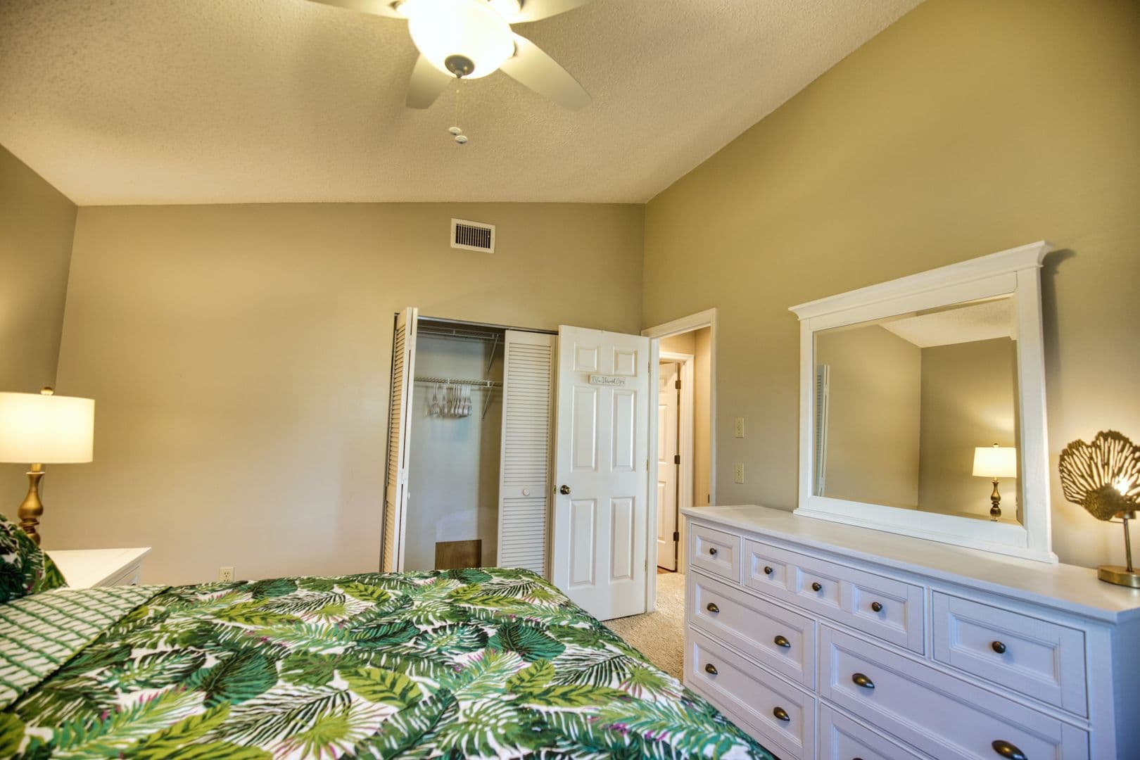 Venice House: 831 Harrington Lake Lane #37