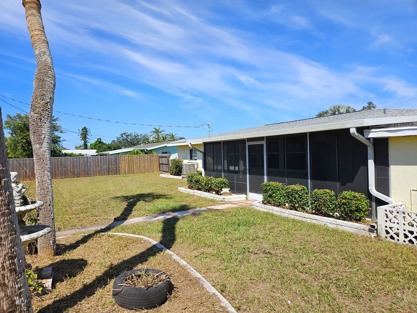 Venice House: 264 Glen Oak Road