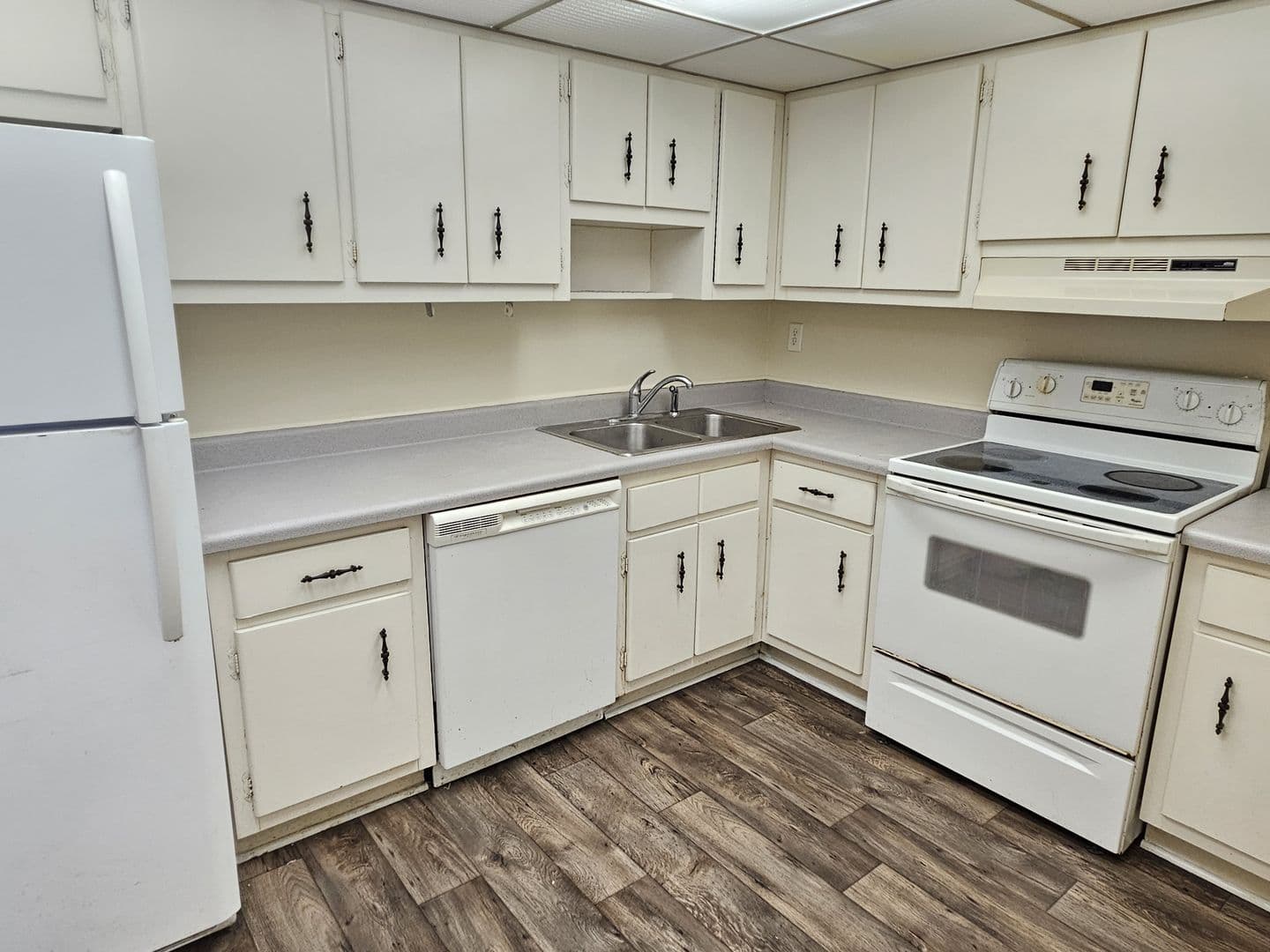 Venice Condo: 245 Center Road #211