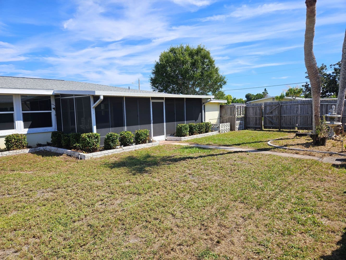 Venice House: 264 Glen Oak Road