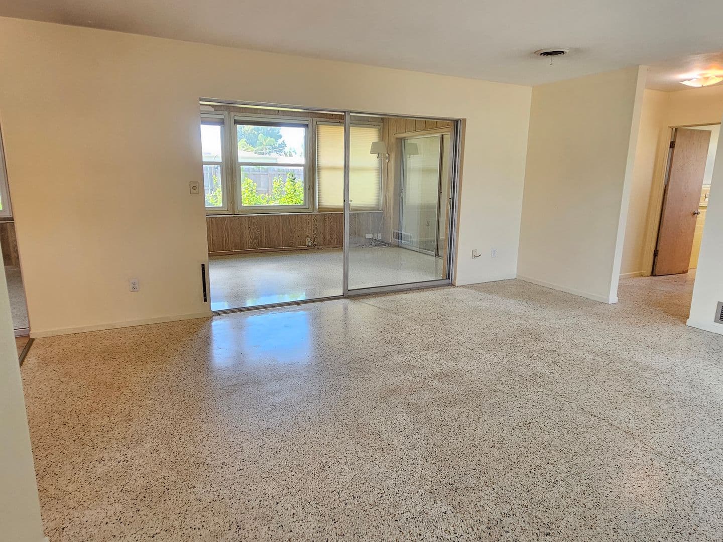 Venice House: 264 Glen Oak Road