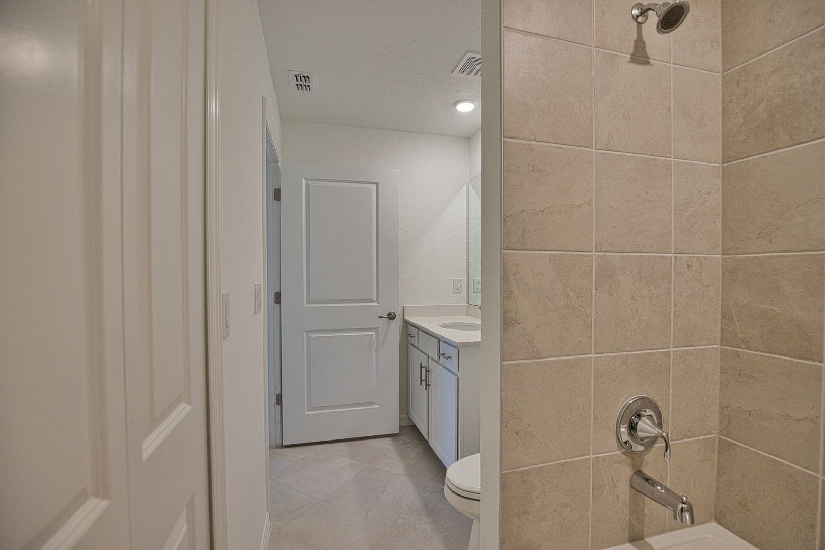 Venice House: 12280 Wellen Golf Street #104