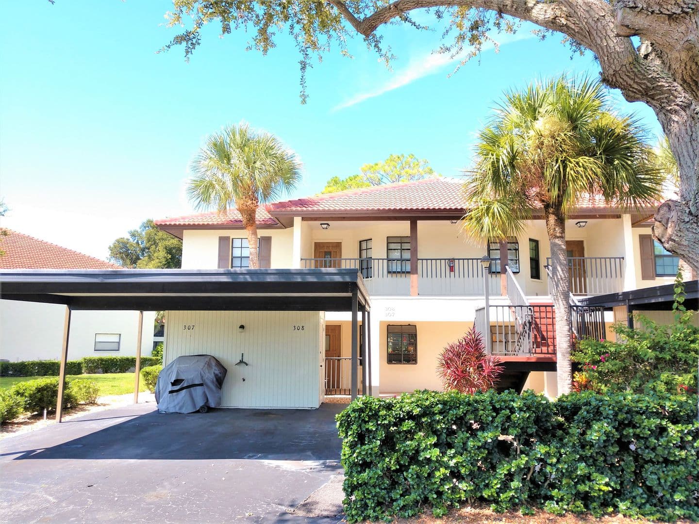 Venice Condo: 307 Pine Hollow Circle #307