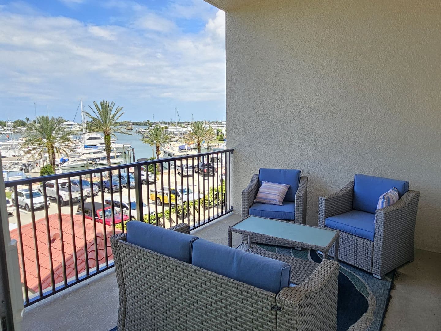 Venice Condo: 503 N Tamiami Trail #301