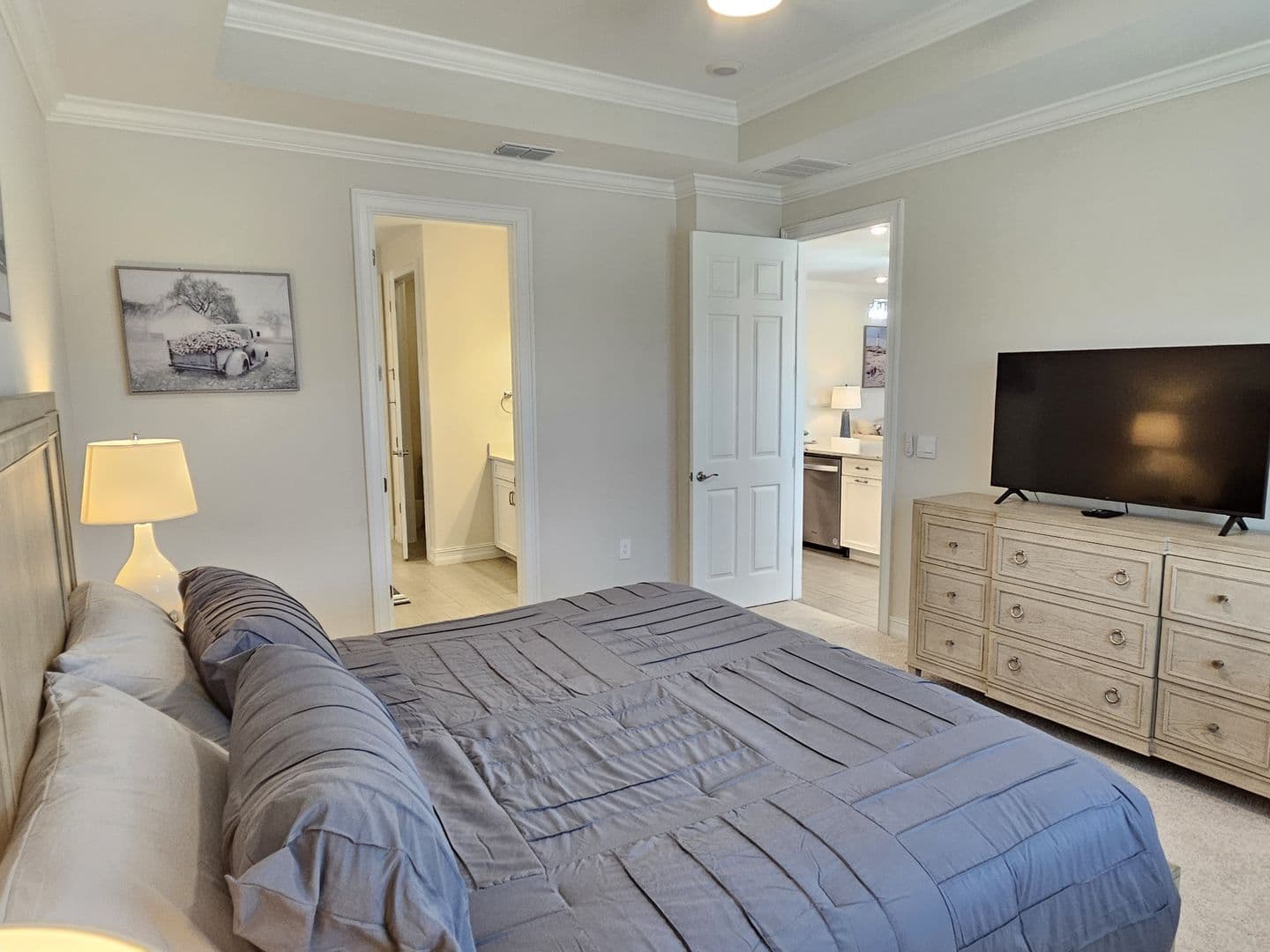 Nokomis House: 104 Villoresi Blvd