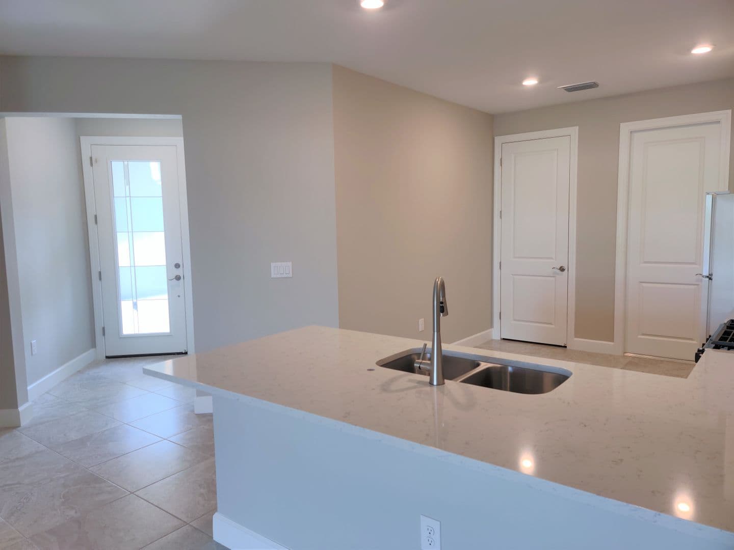Nokomis House: 14558 Mossy Pine Court