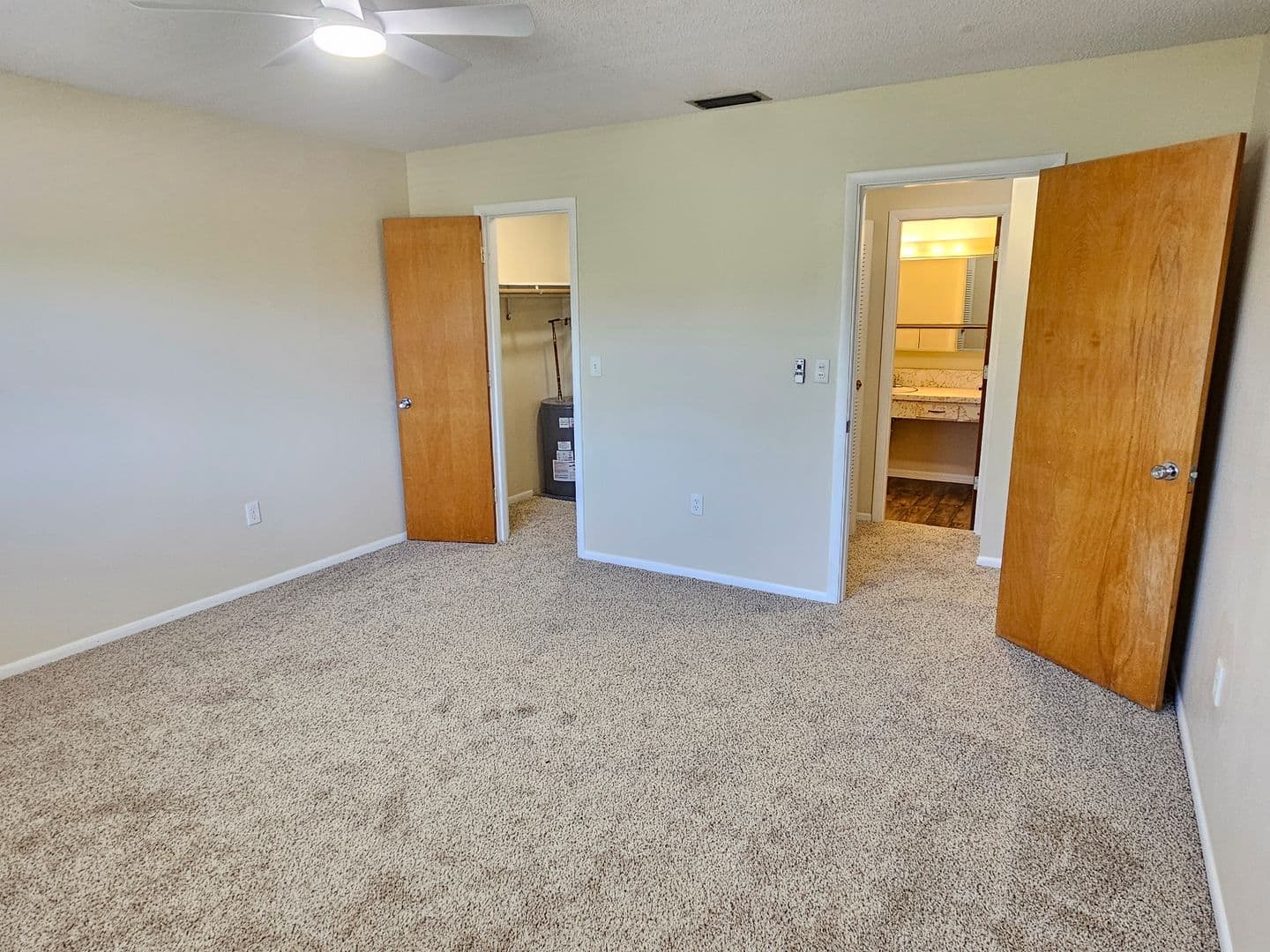 Venice Condo: 245 Center Road #211