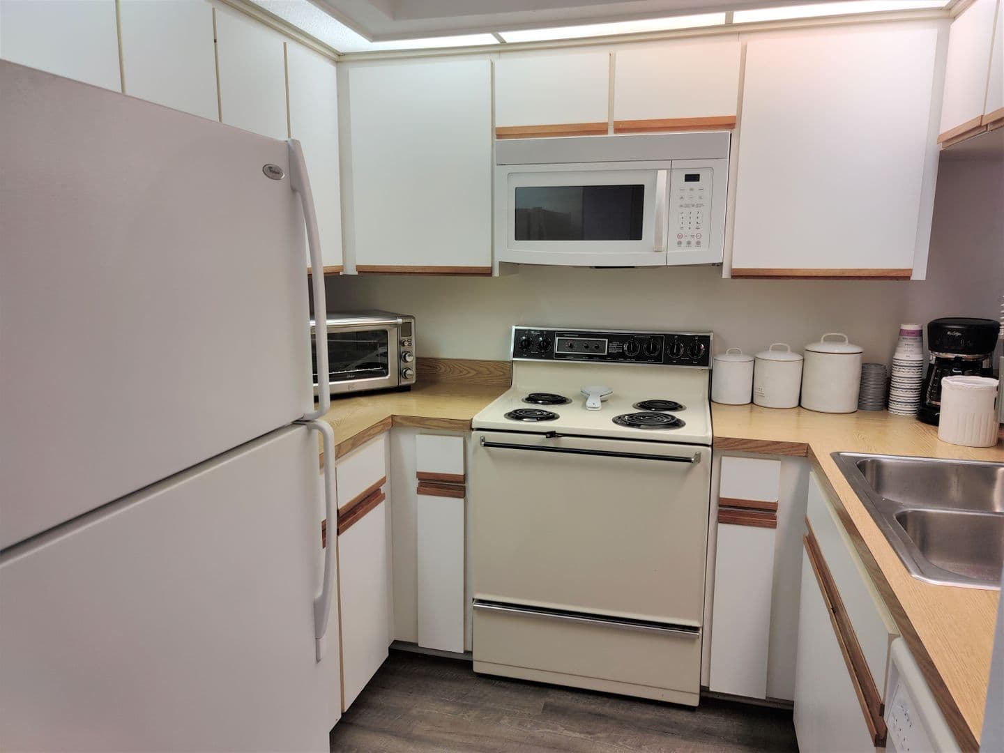 Venice Condo: 650 Bird Bay Drive E Unit 105