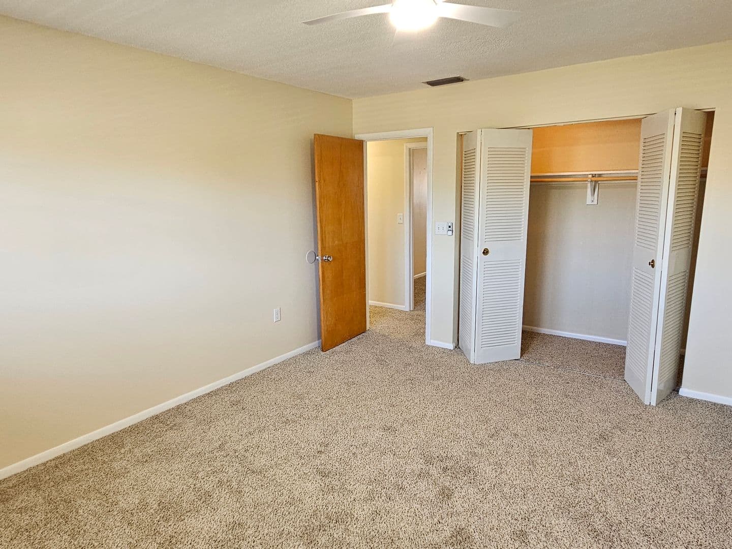 Venice Condo: 245 Center Road #211