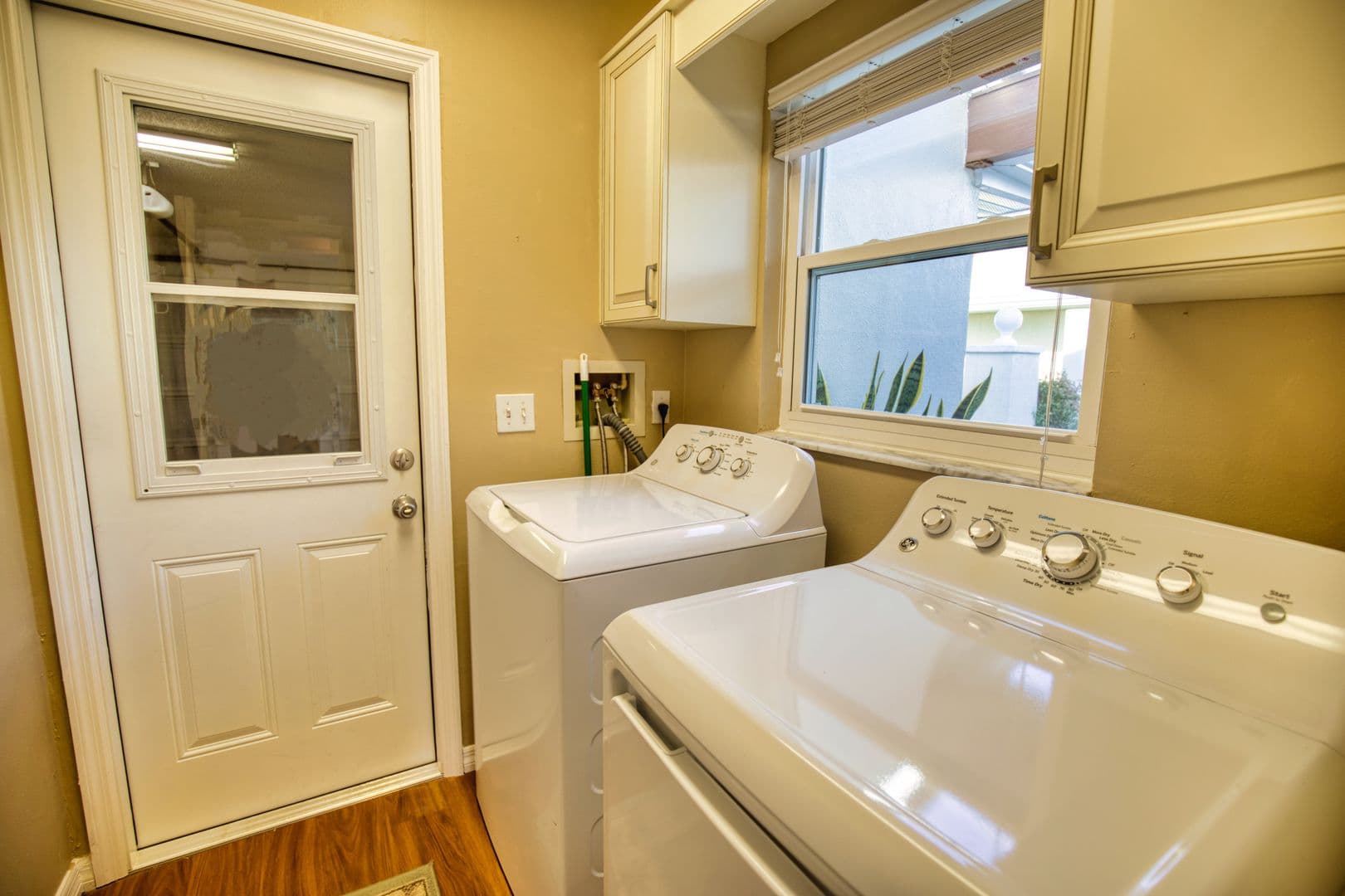 Venice House: 831 Harrington Lake Lane #37