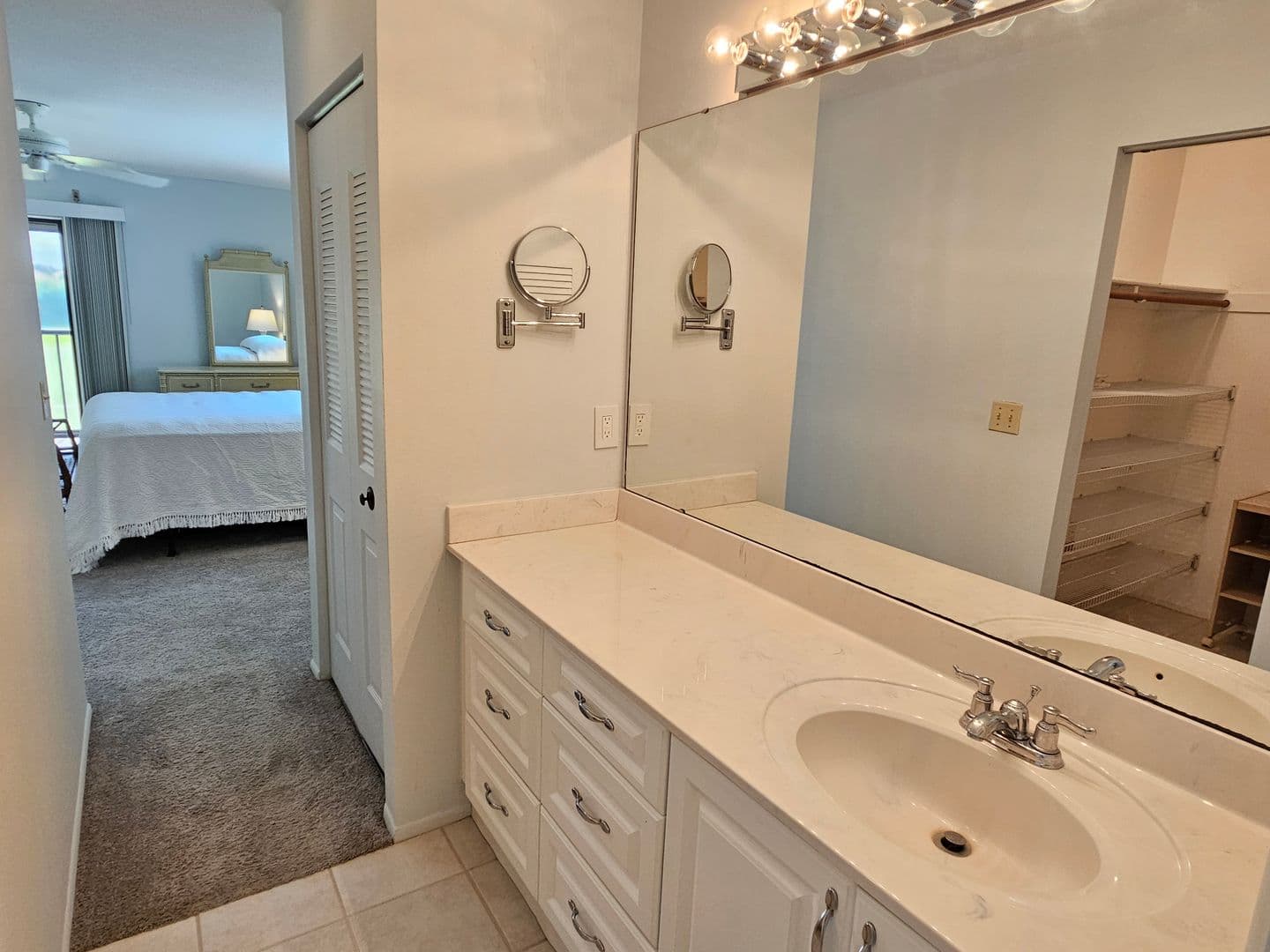 Venice Condo: 756 Avenida Estancia #B