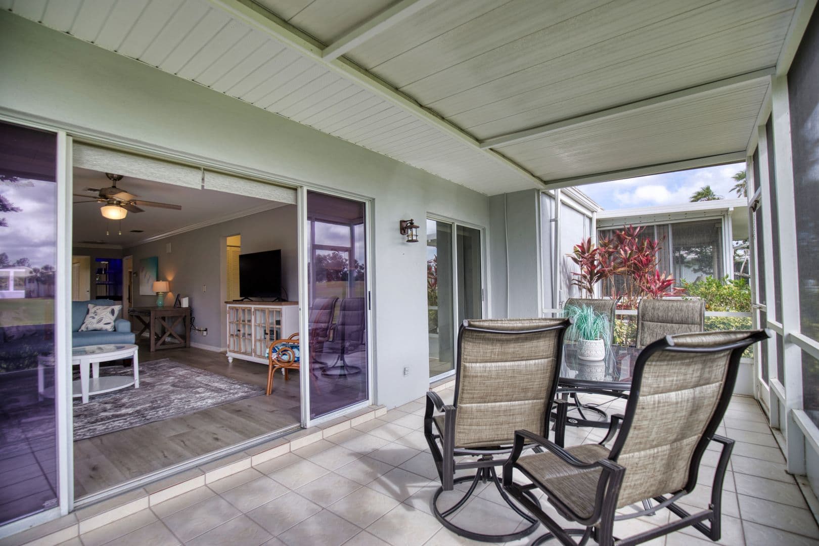 Venice House: 208 Cerromar Way S. #26