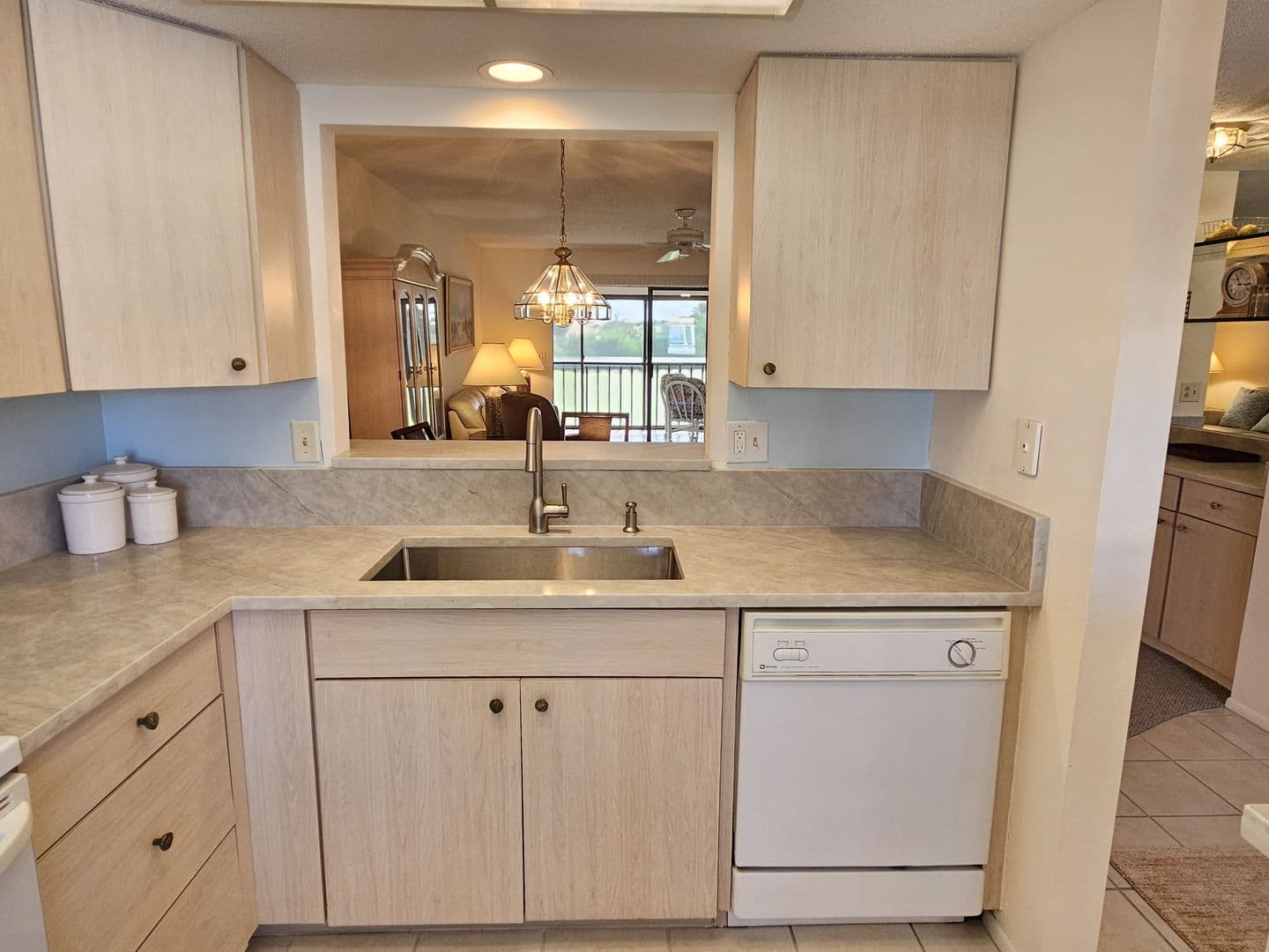 Venice Condo: 756 Avenida Estancia #B
