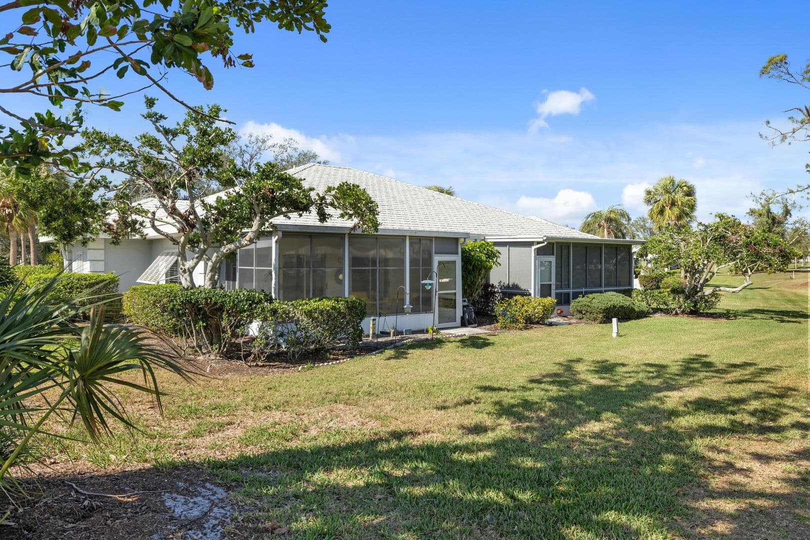 Venice House: 276 Cerromar Way S #60