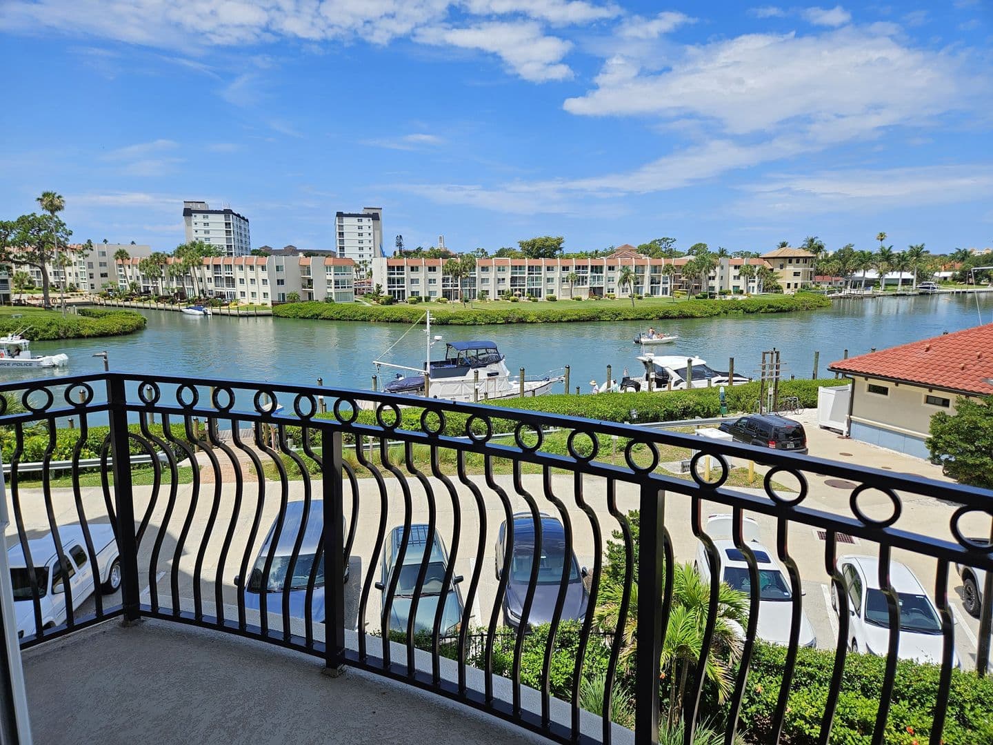 Venice Condo: 503 N Tamiami Trail #301