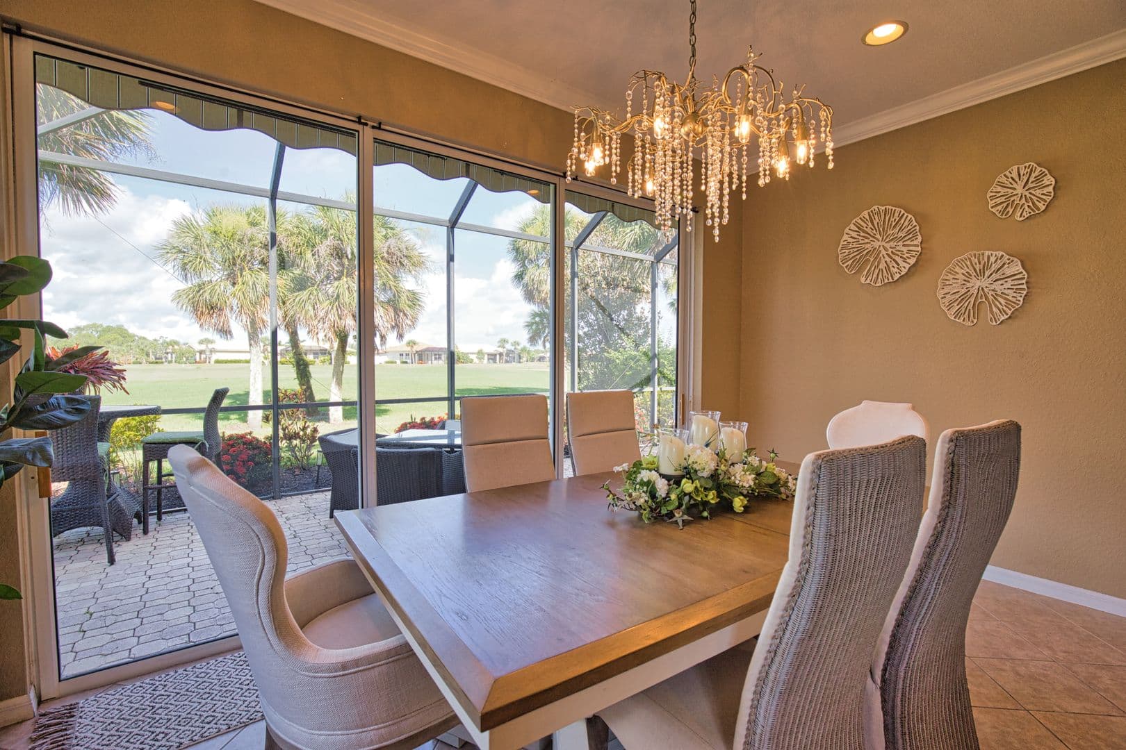 Nokomis House: 482 Montelluna Drive