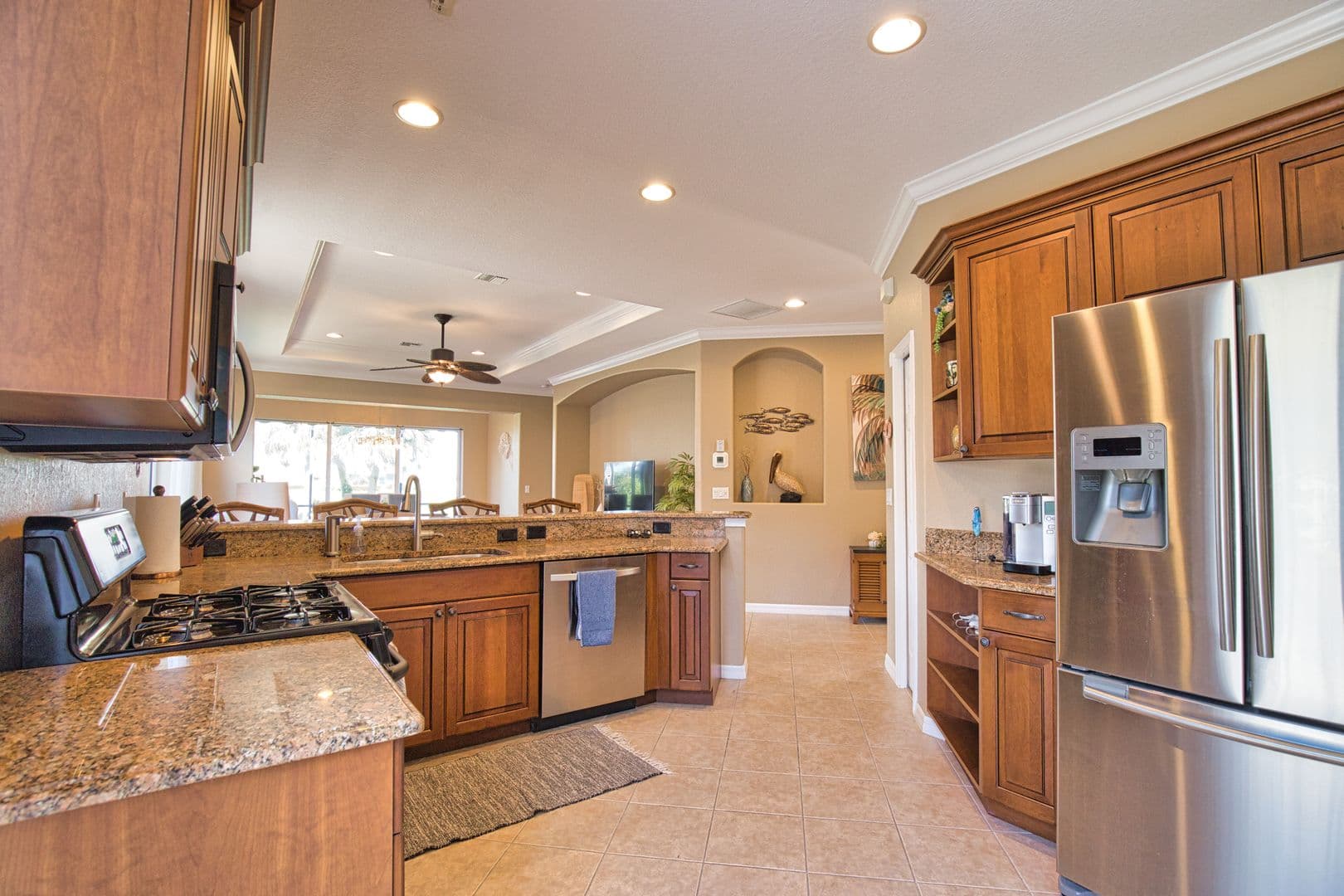 Nokomis House: 482 Montelluna Drive