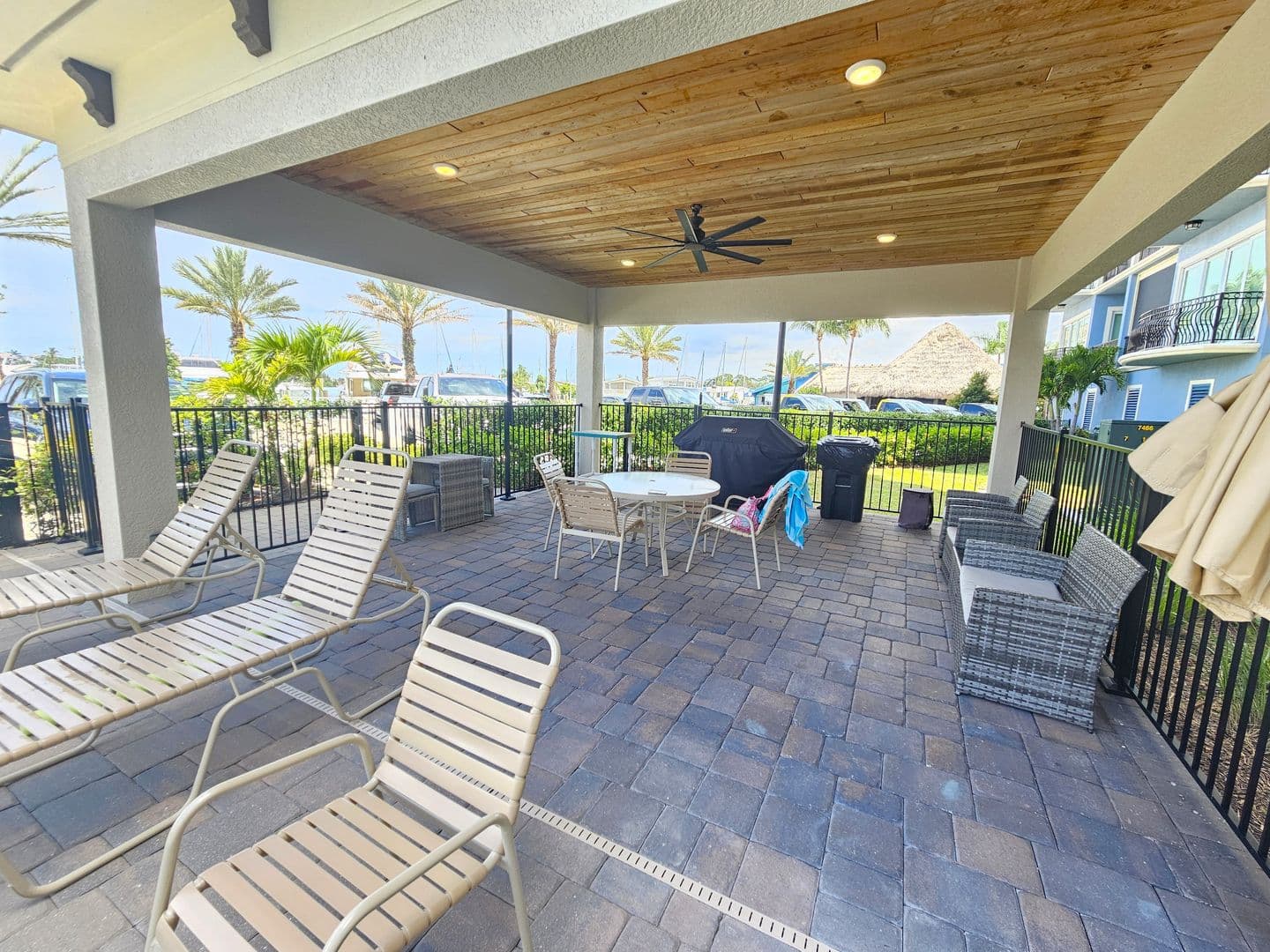 Venice Condo: 503 N Tamiami Trail #301