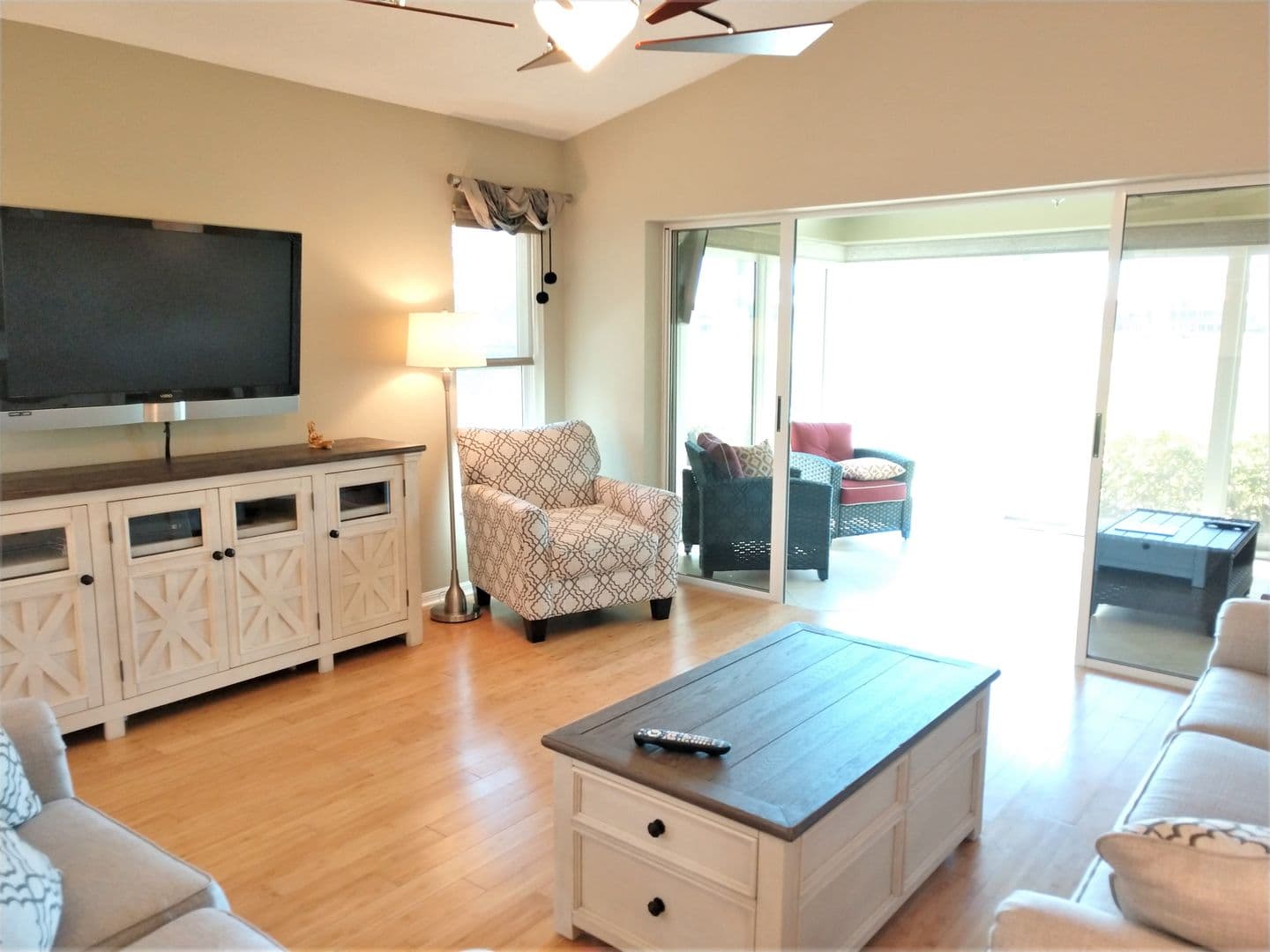 Venice Apartment: 540 Clubside Circle