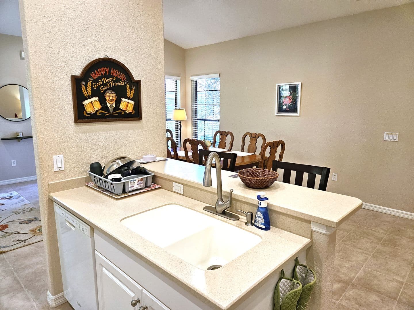 Venice House: 4528 Cancello Grande Avenue