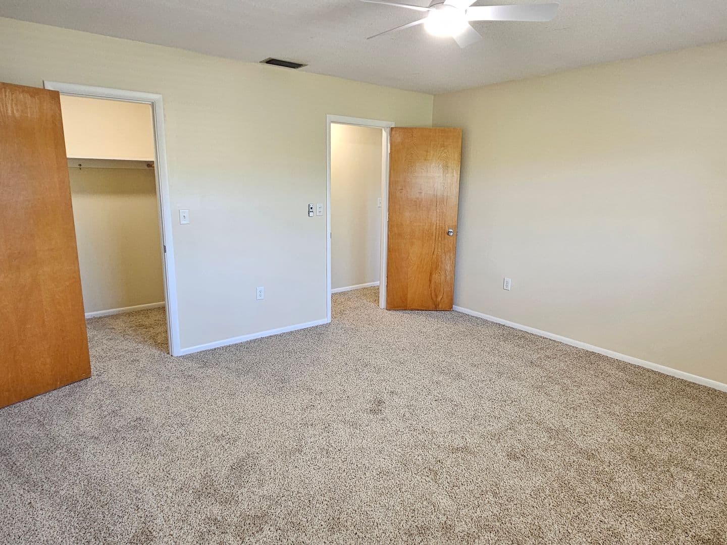 Venice Condo: 245 Center Road #211
