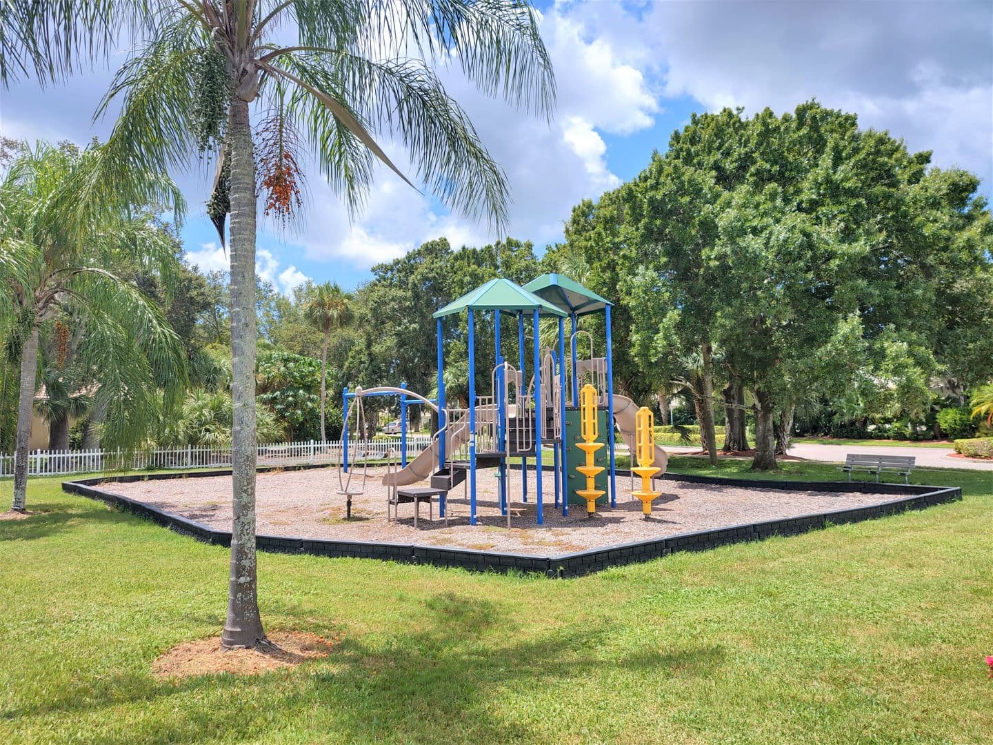 Venice House: 276 Cerromar Way S #60