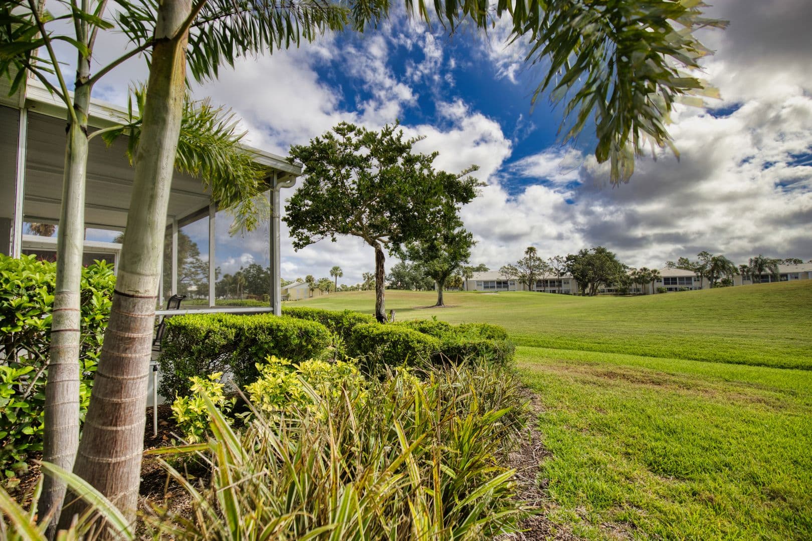 Venice House: 208 Cerromar Way S. #26