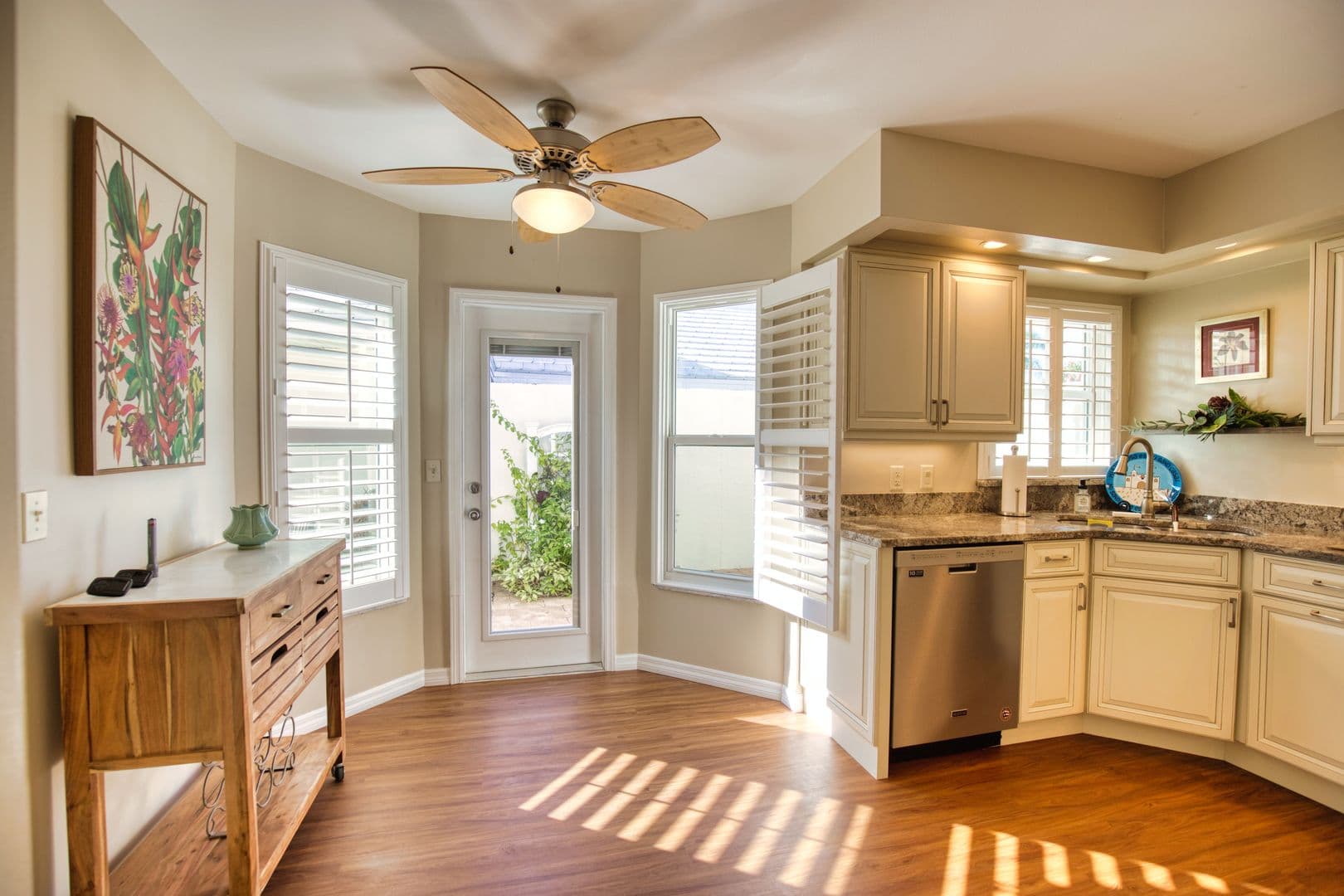 Venice House: 831 Harrington Lake Lane #37