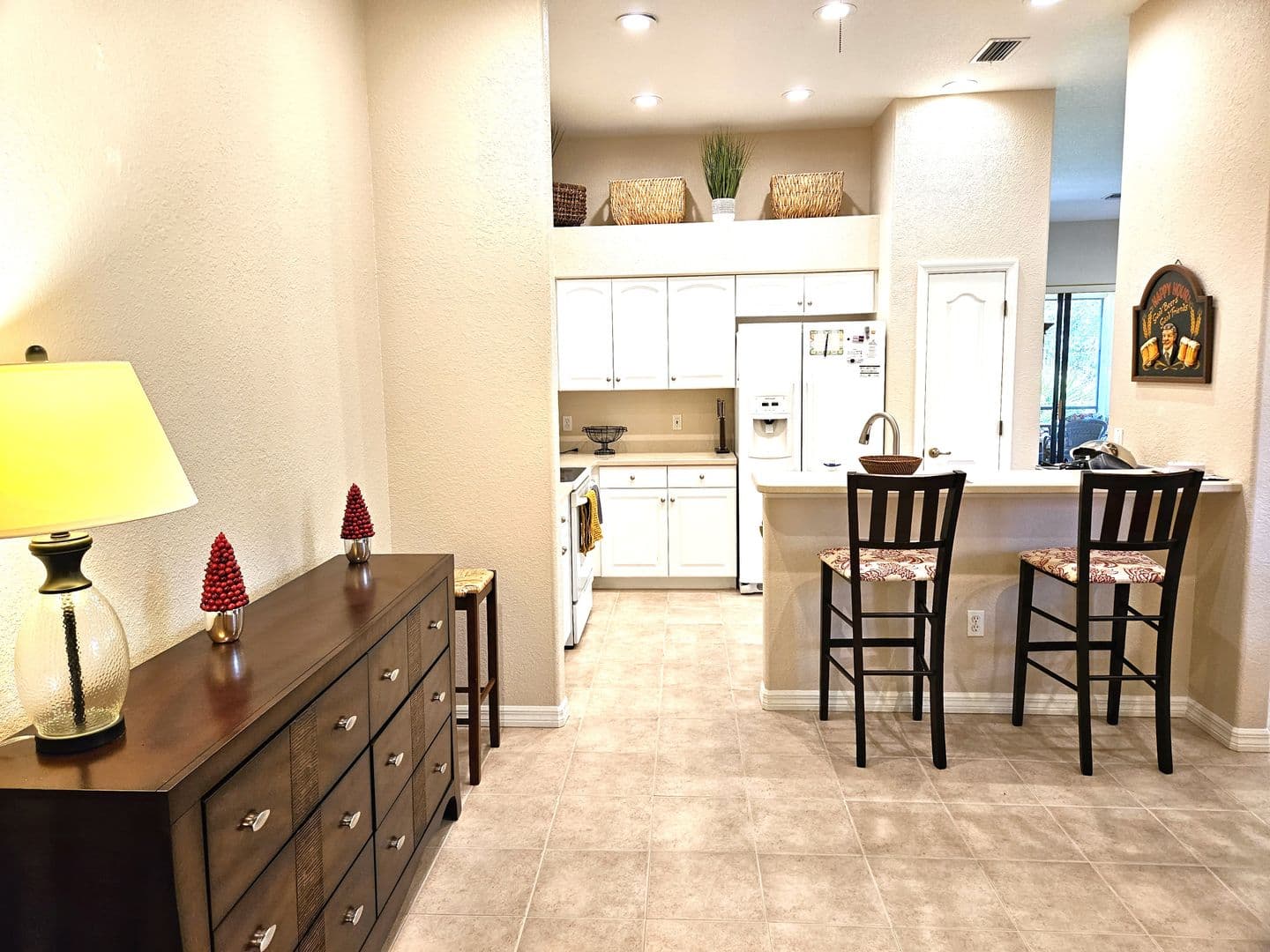 Venice House: 4528 Cancello Grande Avenue