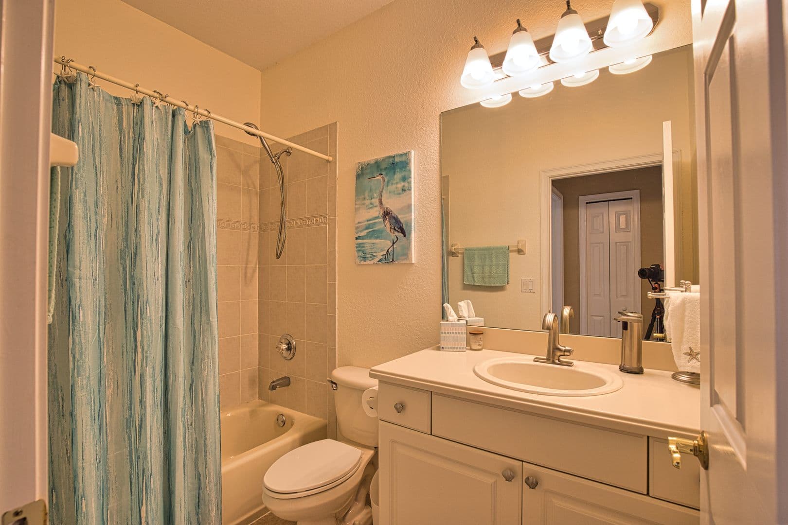 Nokomis House: 482 Montelluna Drive