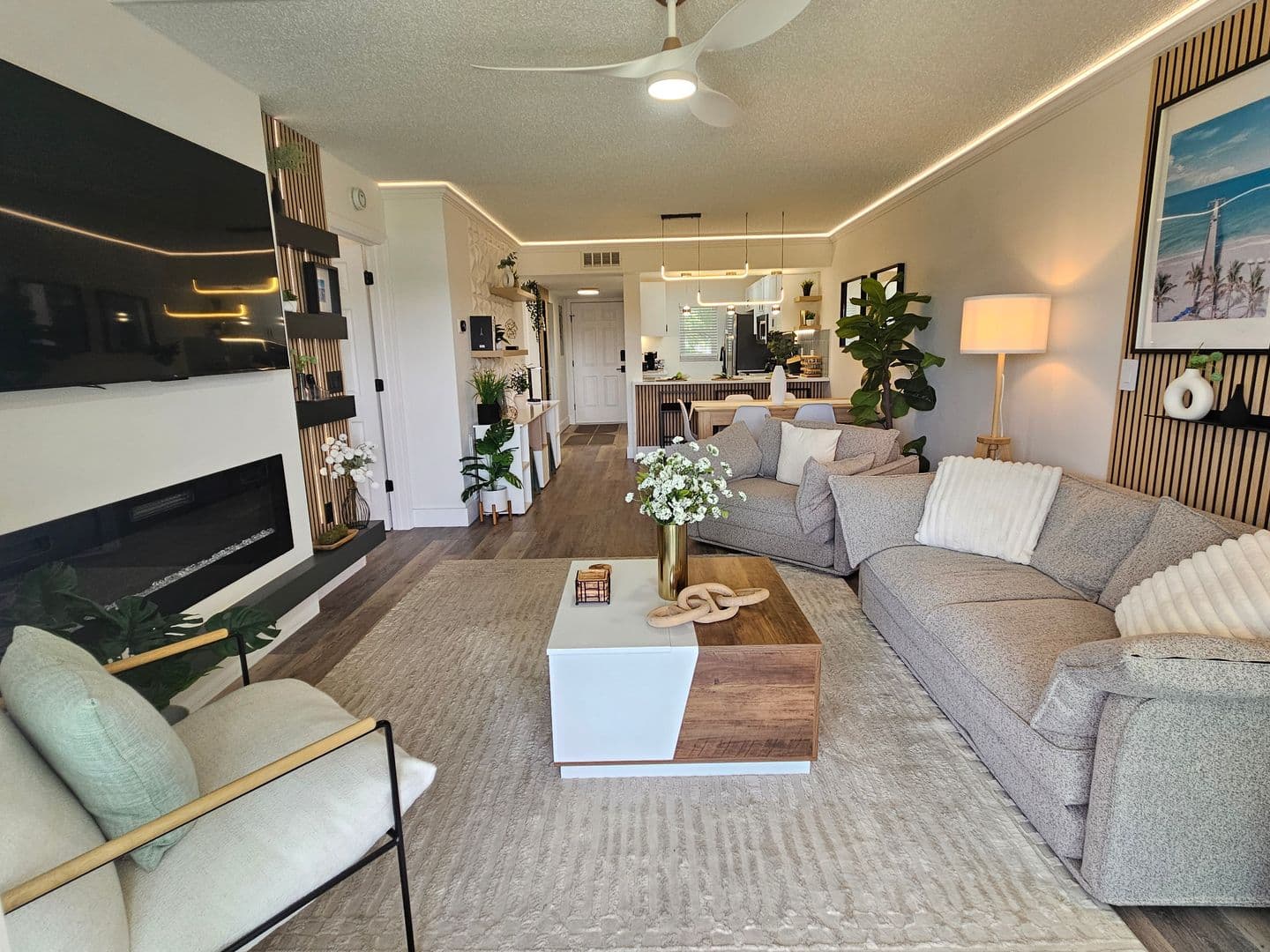 Venice Condo: 437 Cerromar Lane #424