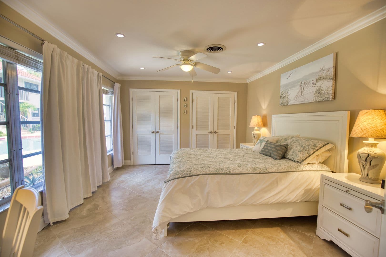 Venice Condo: 100 Avenue Des Pasque #9