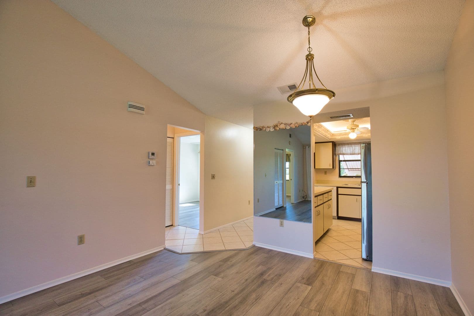 Venice Condo: 927 Capri Isles Blvd #8