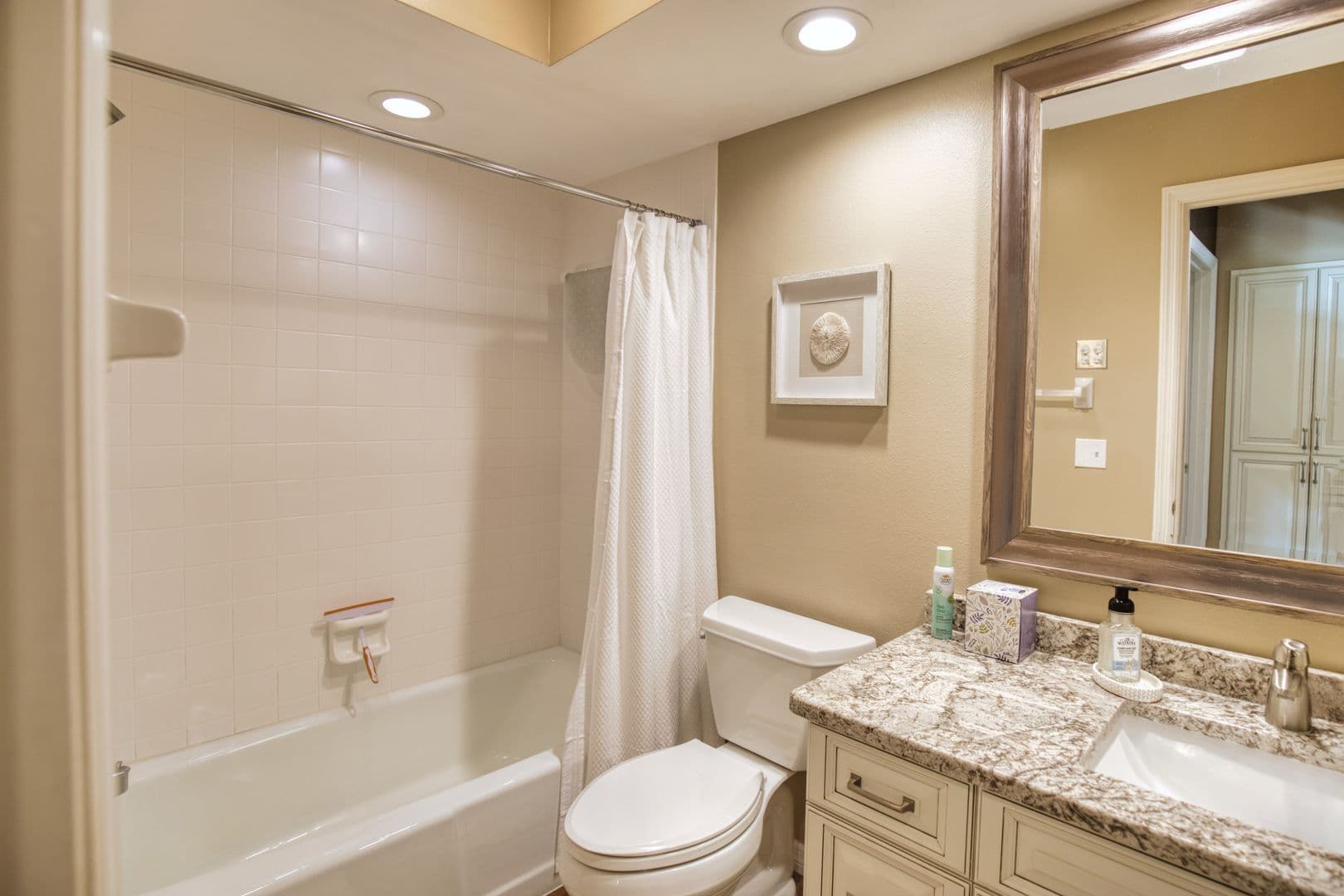 Venice House: 831 Harrington Lake Lane #37