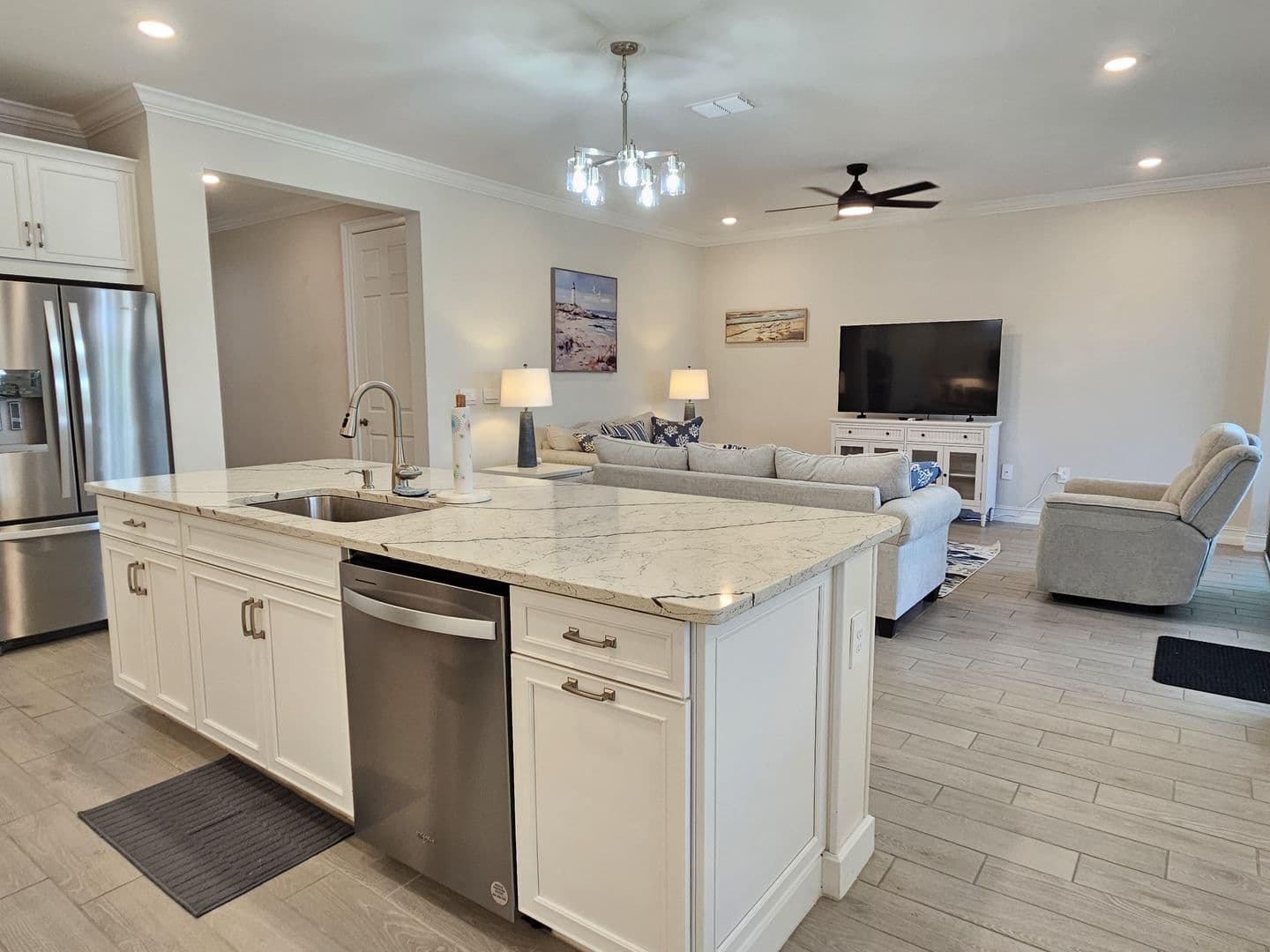 Nokomis House: 104 Villoresi Blvd