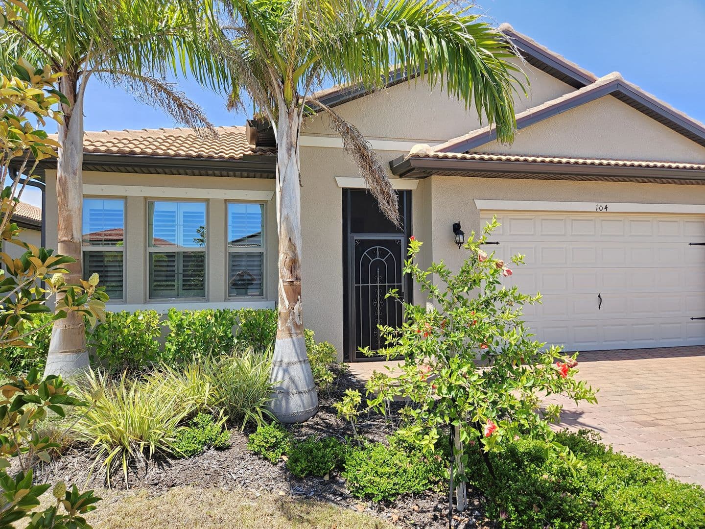 Nokomis House: 104 Villoresi Blvd