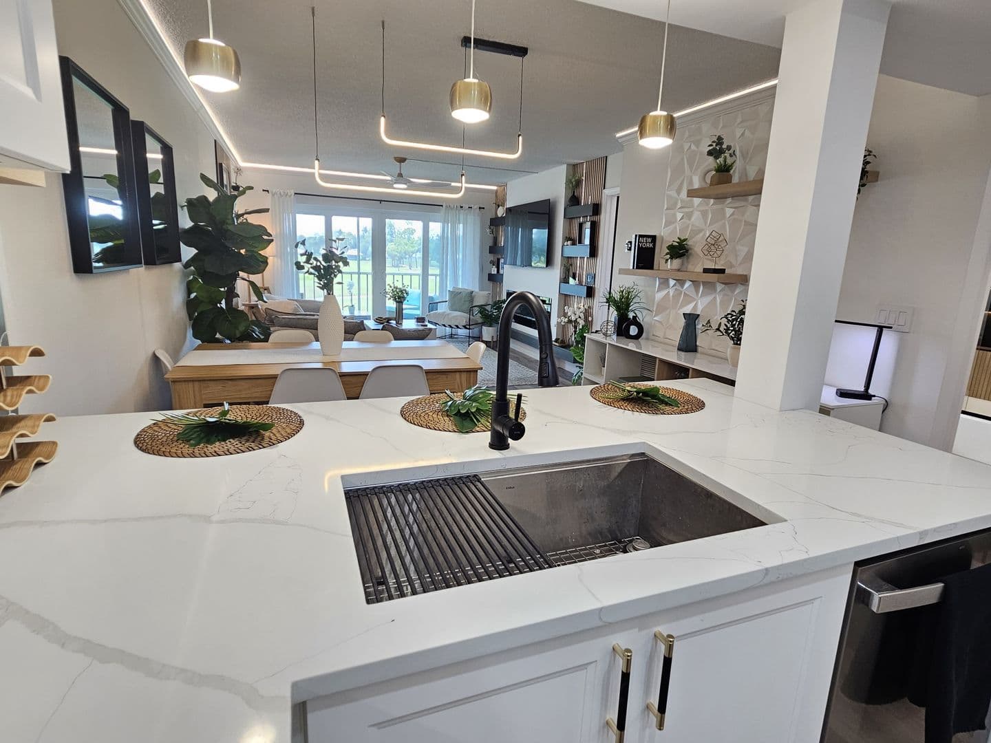 Venice Condo: 437 Cerromar Lane #424