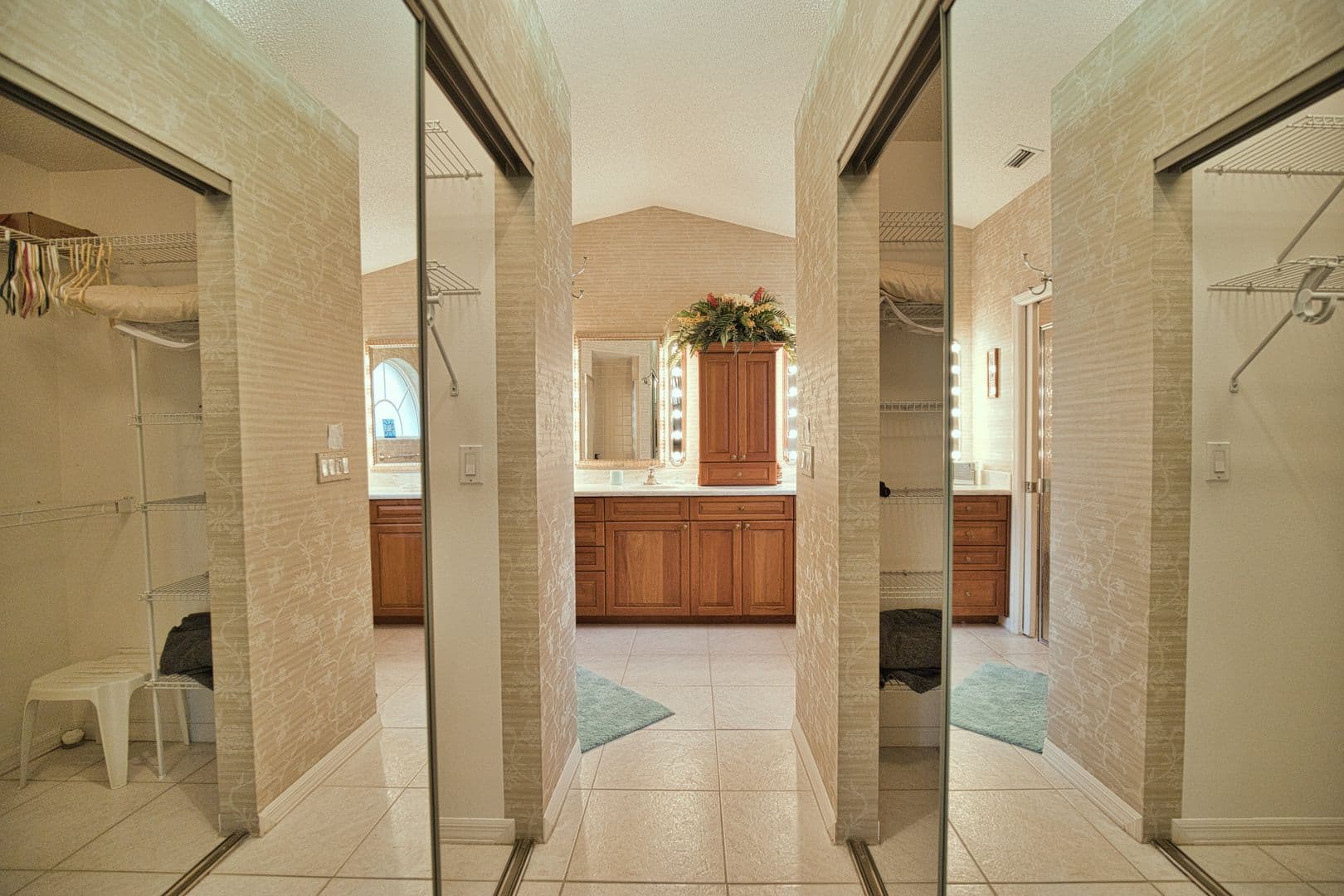 Venice House: 1191 Harbor Town Way