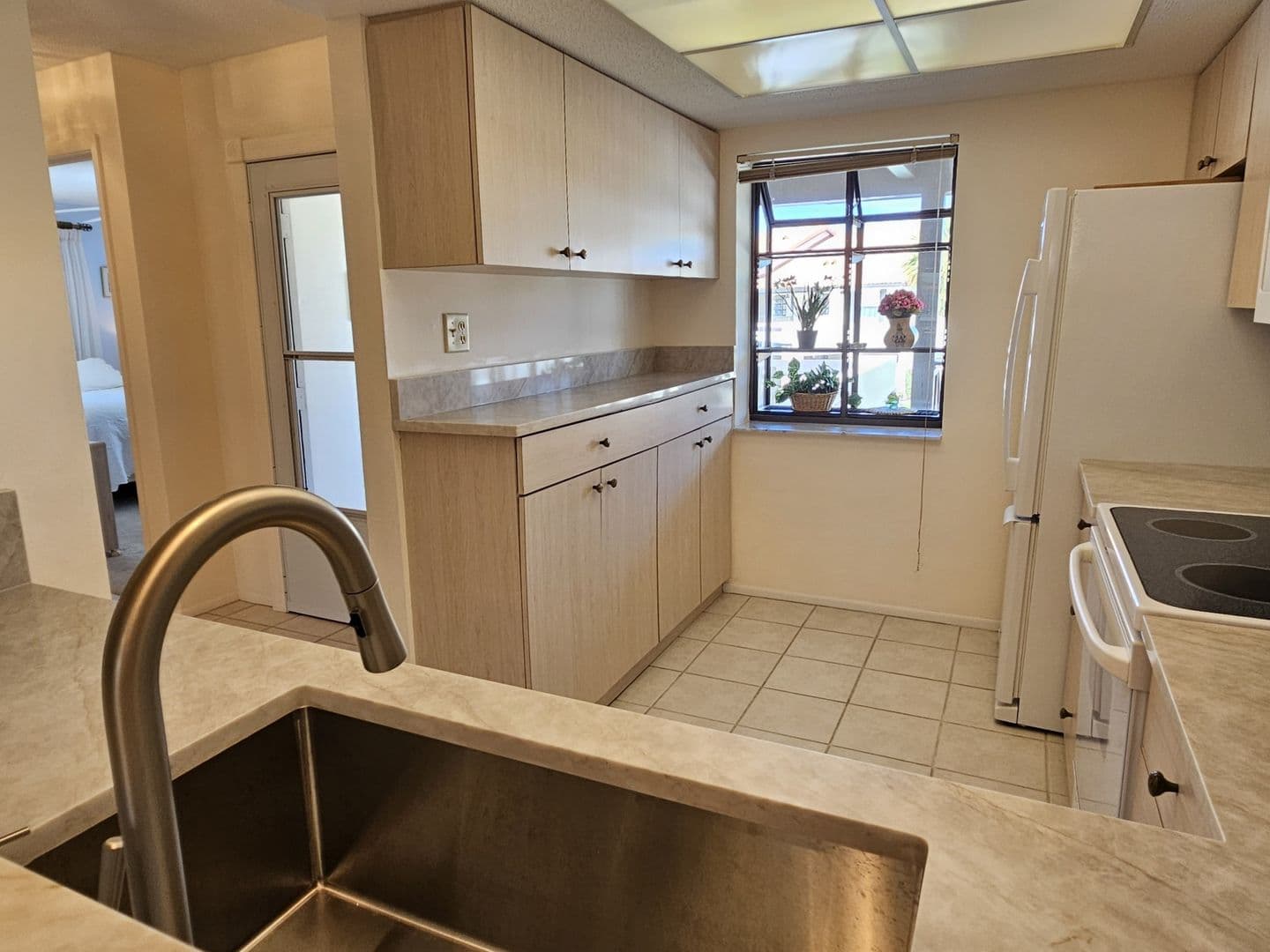 Venice Condo: 756 Avenida Estancia #B