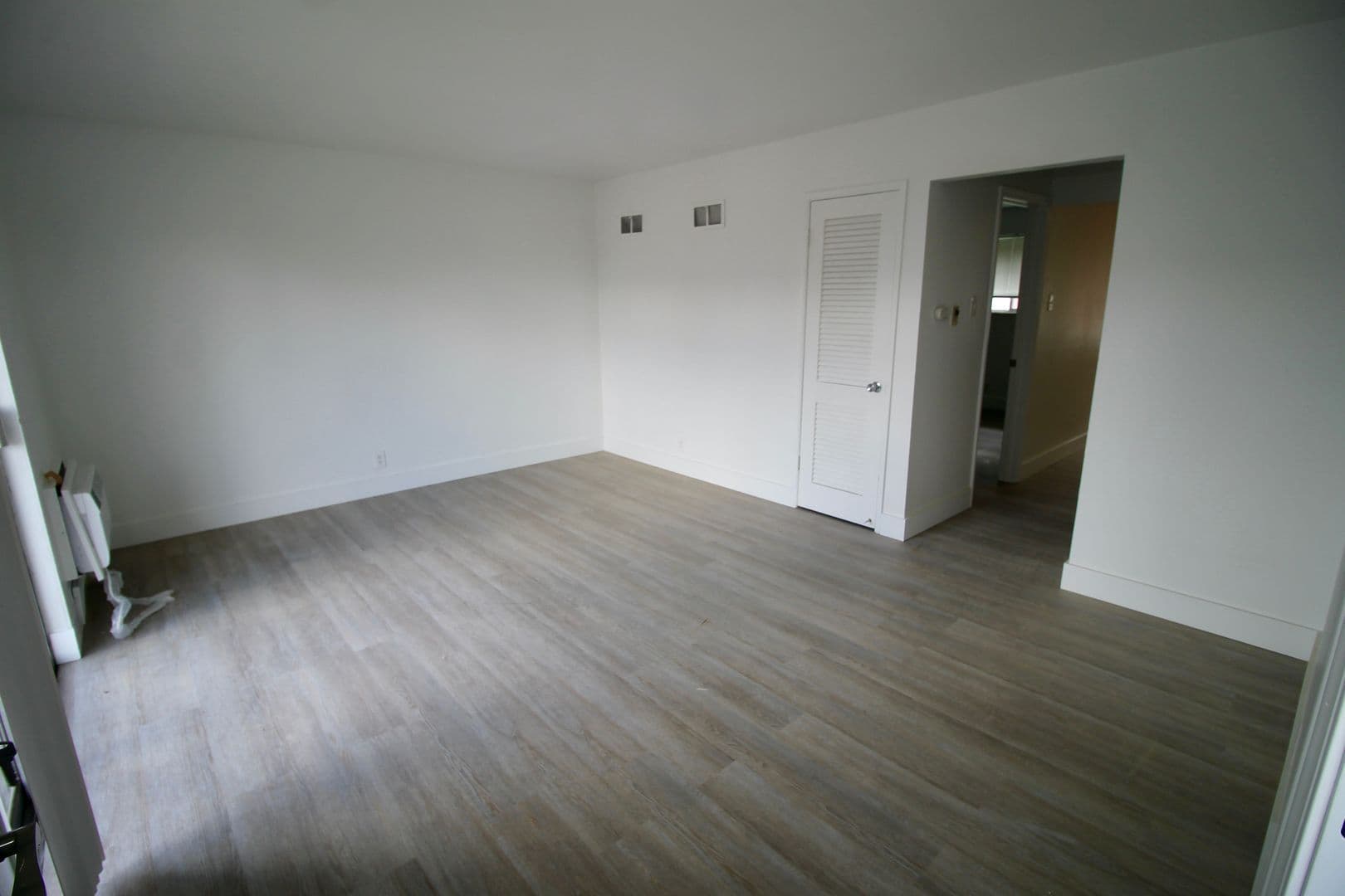 St. Louis Apartment: 819 Gustav Avenue