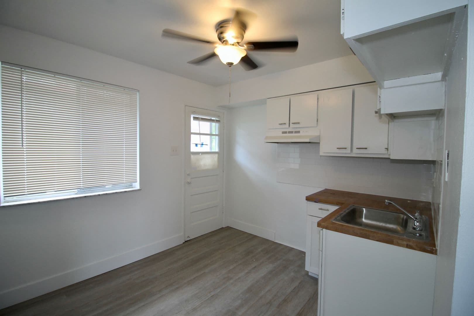 St. Louis Apartment: 819 Gustav Avenue