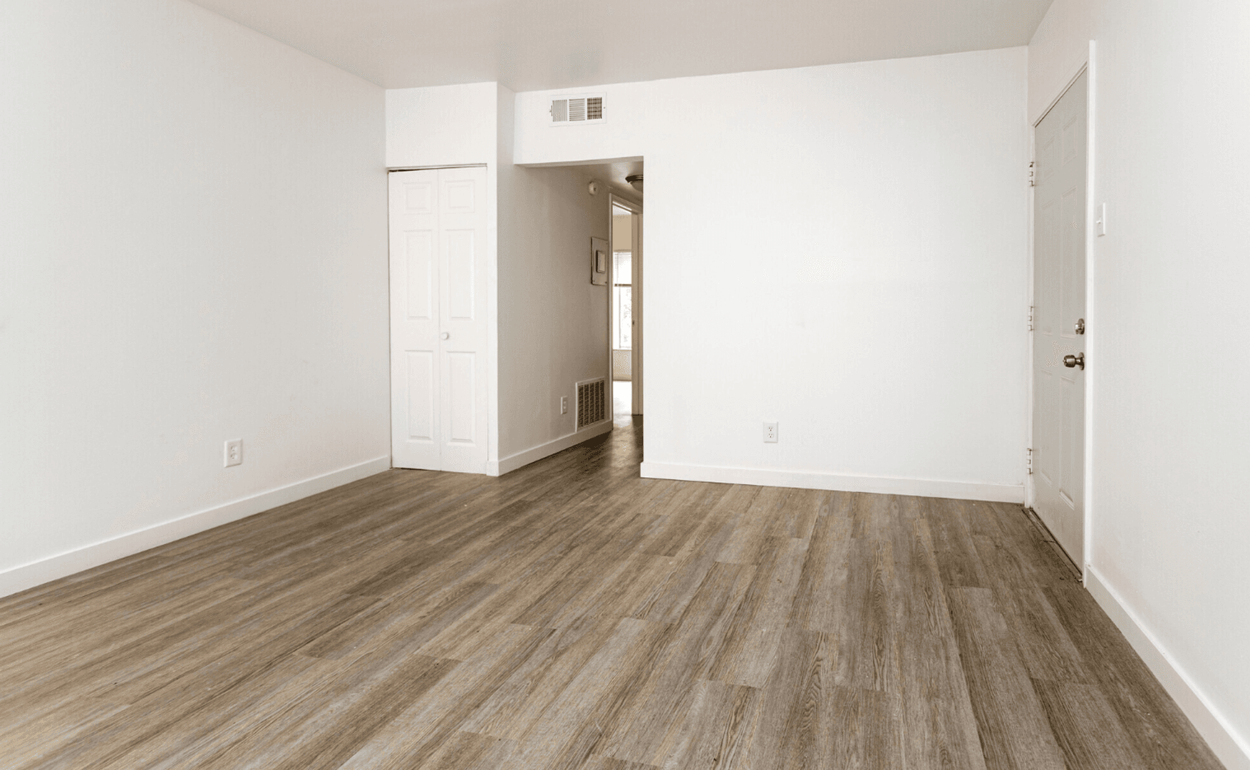 St. Louis Apartment: 3723 Delor Street