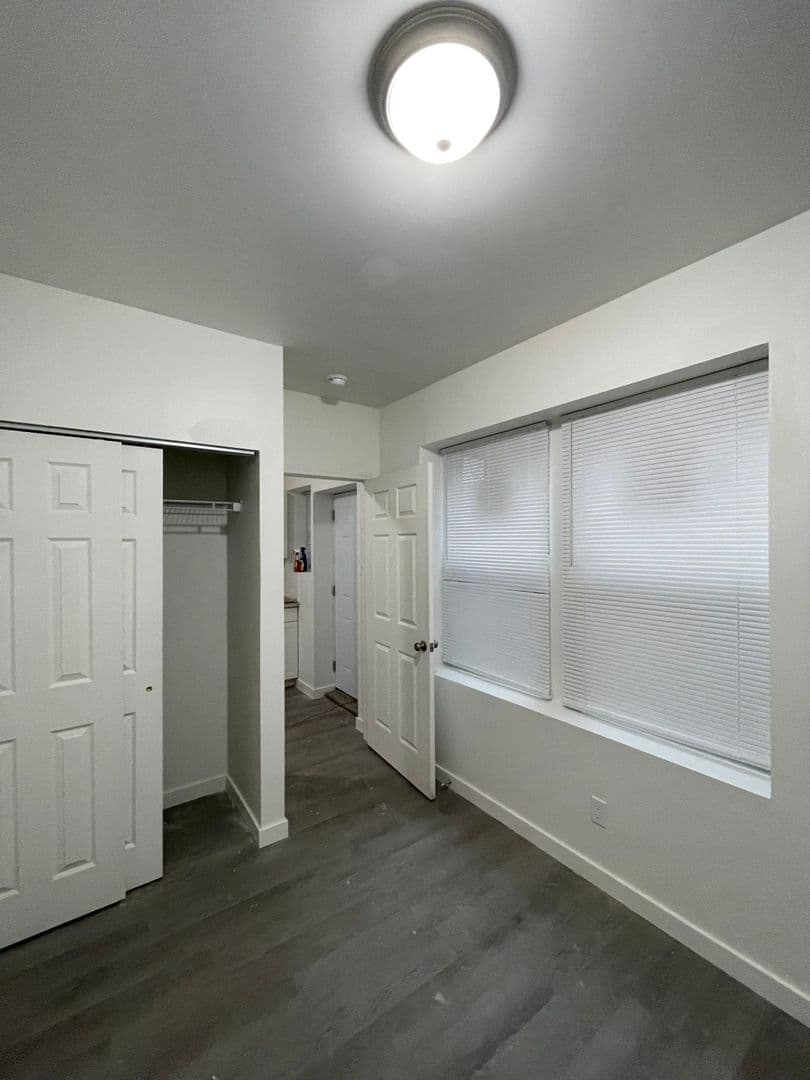 Saint Louis Apartment: 3201 Barrett St