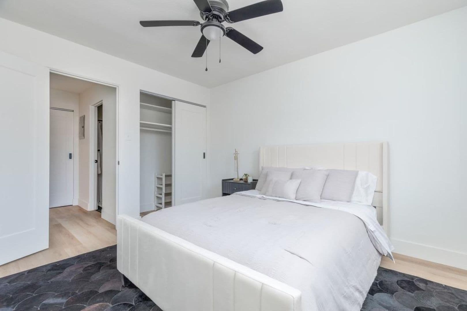 Saint Louis Apartment: 7009 Weil Ave
