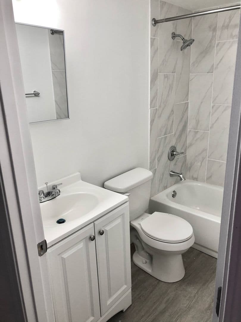 St. Louis Apartment: 1131 Hodiamont Avenue