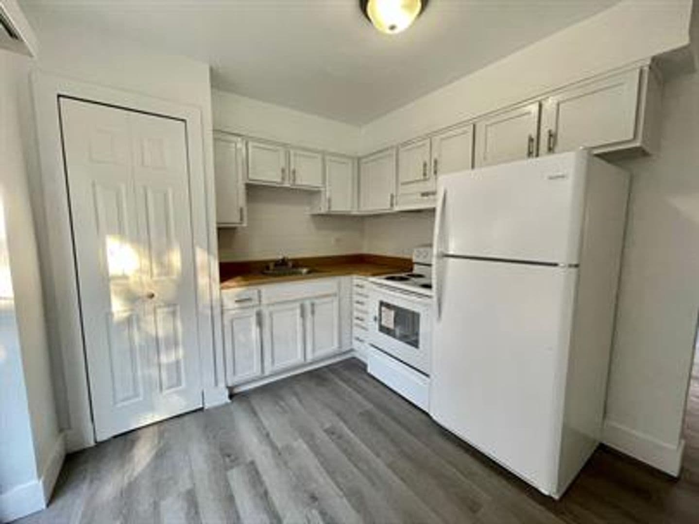 St. Louis Apartment: 819 Gustav Avenue