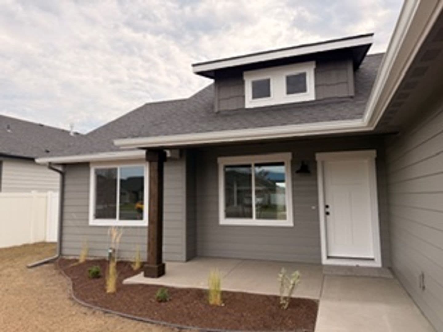 Rathdrum House: 6170 W Ballentree Lp.