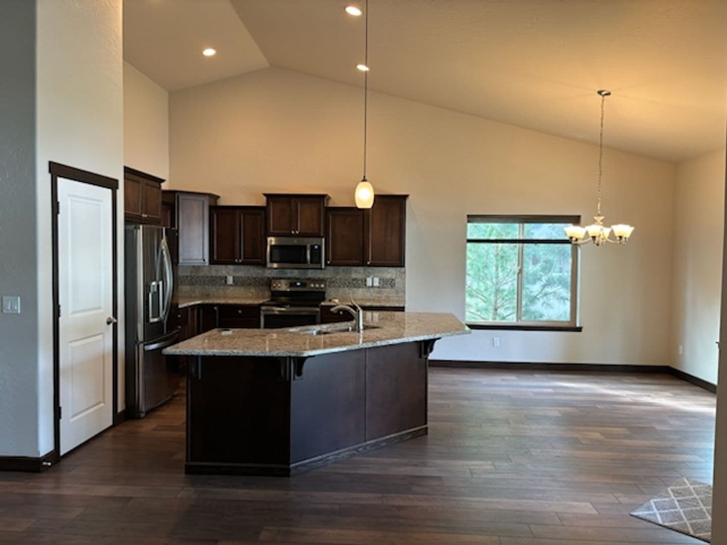 CDA House: 1485 W Chestnut Way